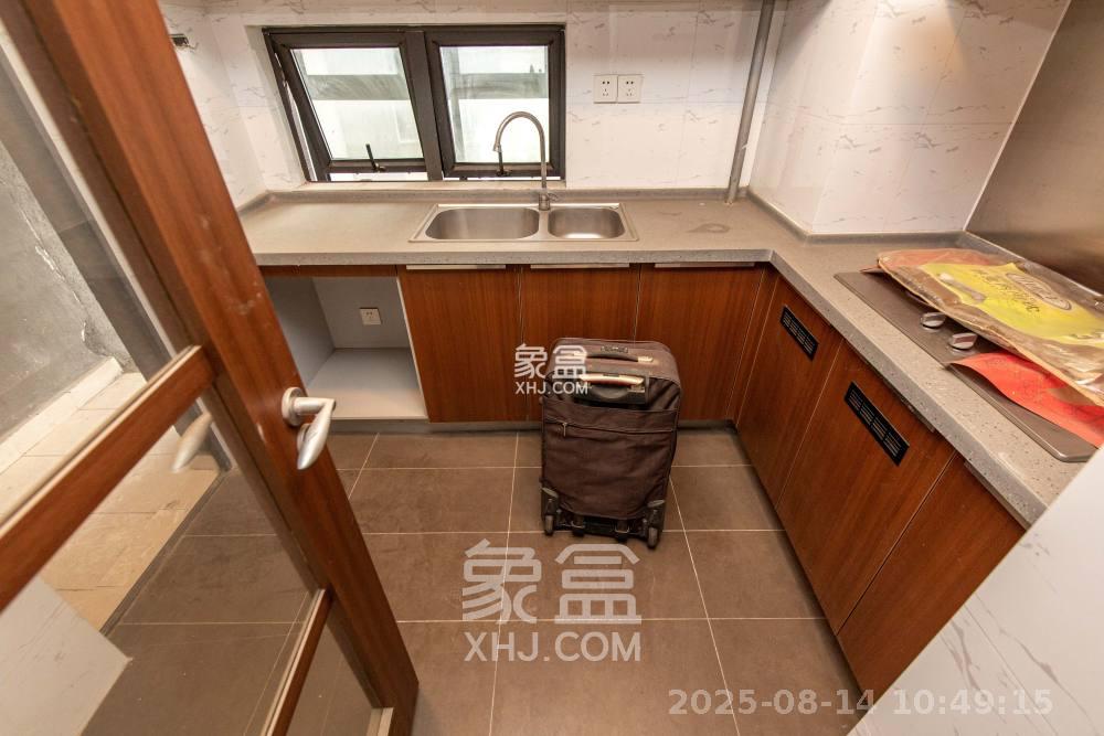 万科金域华府三四期 3室2厅1卫 2300.0元/月 万科金域华府三四期 3室2厅1卫 2300.0元/月室内图