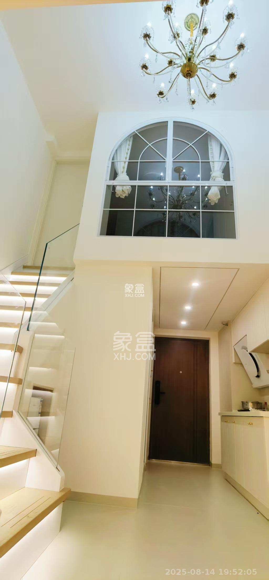 卓越中寰  2室1厅1卫    3188.0元/月 卓越中寰  2室1厅1卫    3188.0元/月室内图