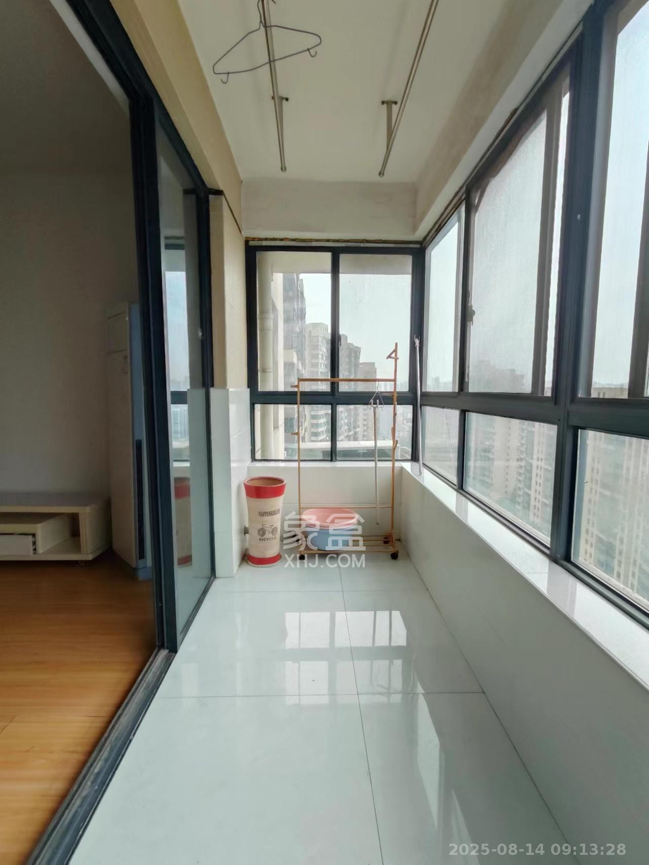 长房时代城  3室2厅2卫    2800.0元/月 长房时代城  3室2厅2卫    2800.0元/月室内图