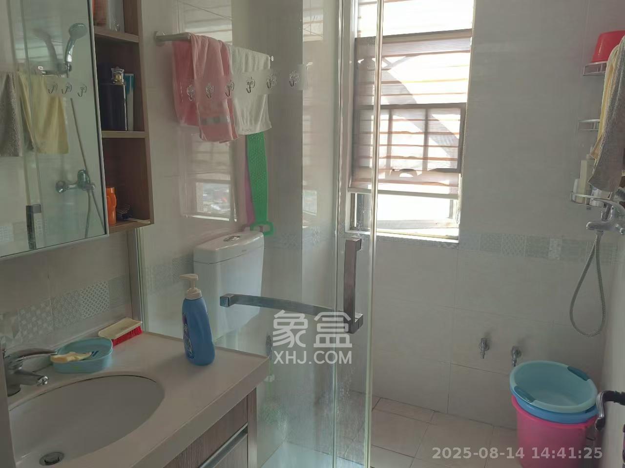 江山帝景哈佛 2室2厅1卫 2100.0元/月 江山帝景哈佛 2室2厅1卫 2100.0元/月室内图