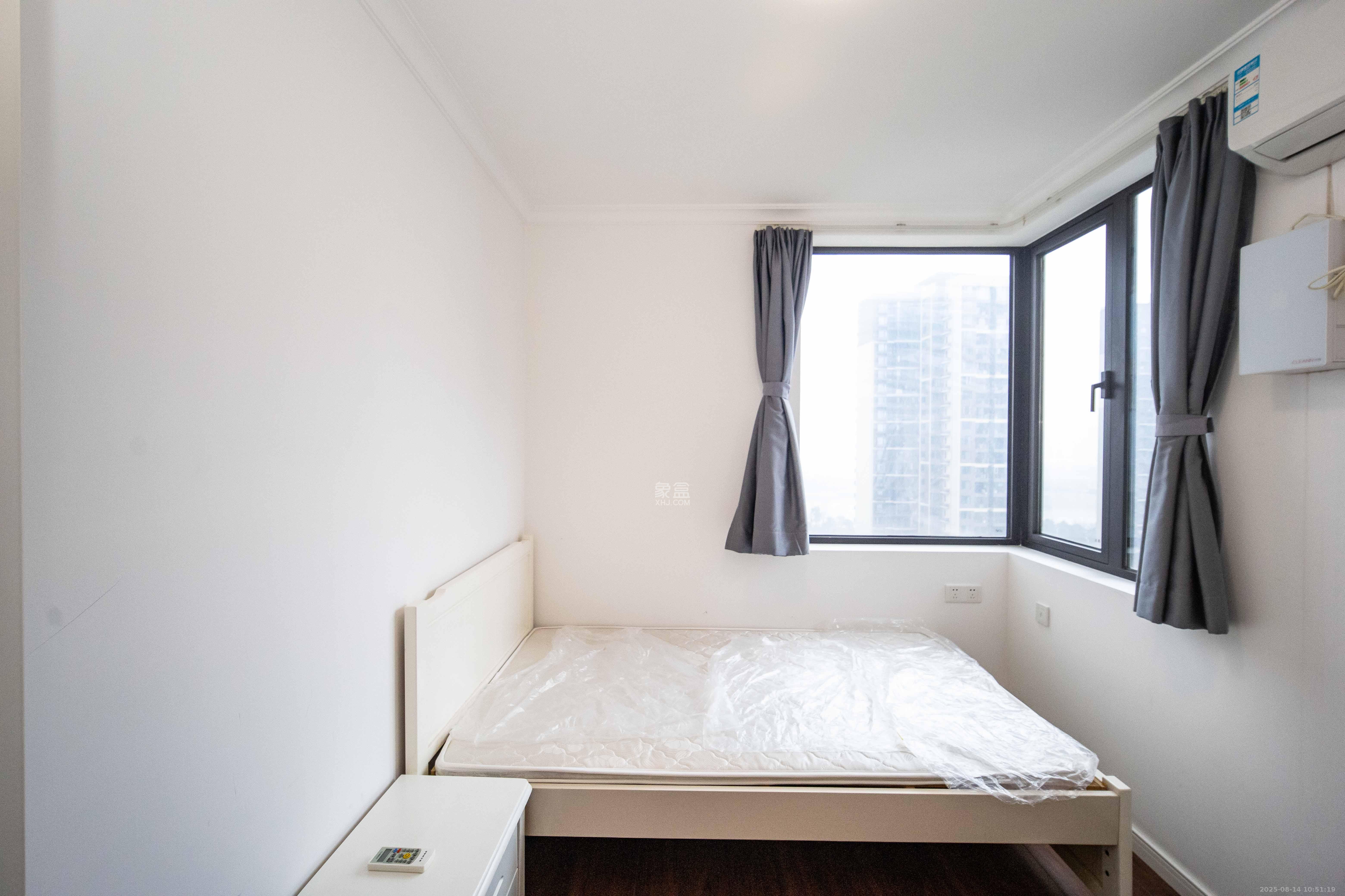 万科金域蓝湾  3室2厅2卫    3300.0元/月 万科金域蓝湾  3室2厅2卫    3300.0元/月室内图