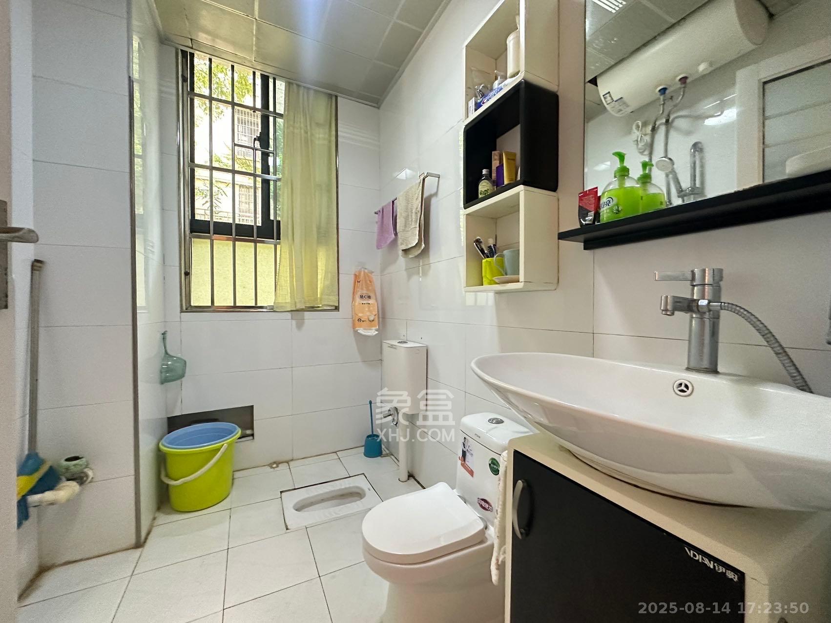 保利麓谷林语A区 3室2厅1卫 2600.0元/月 保利麓谷林语A区 3室2厅1卫 2600.0元/月室内图