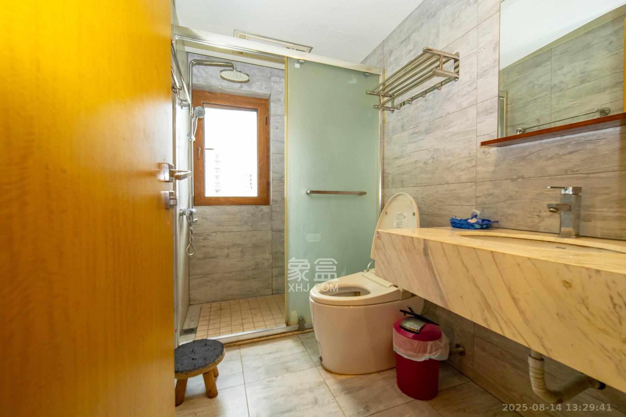 楚天世纪城东苑 3室2厅1卫 79.8万 楚天世纪城东苑 3室2厅1卫 79.8万卫生间