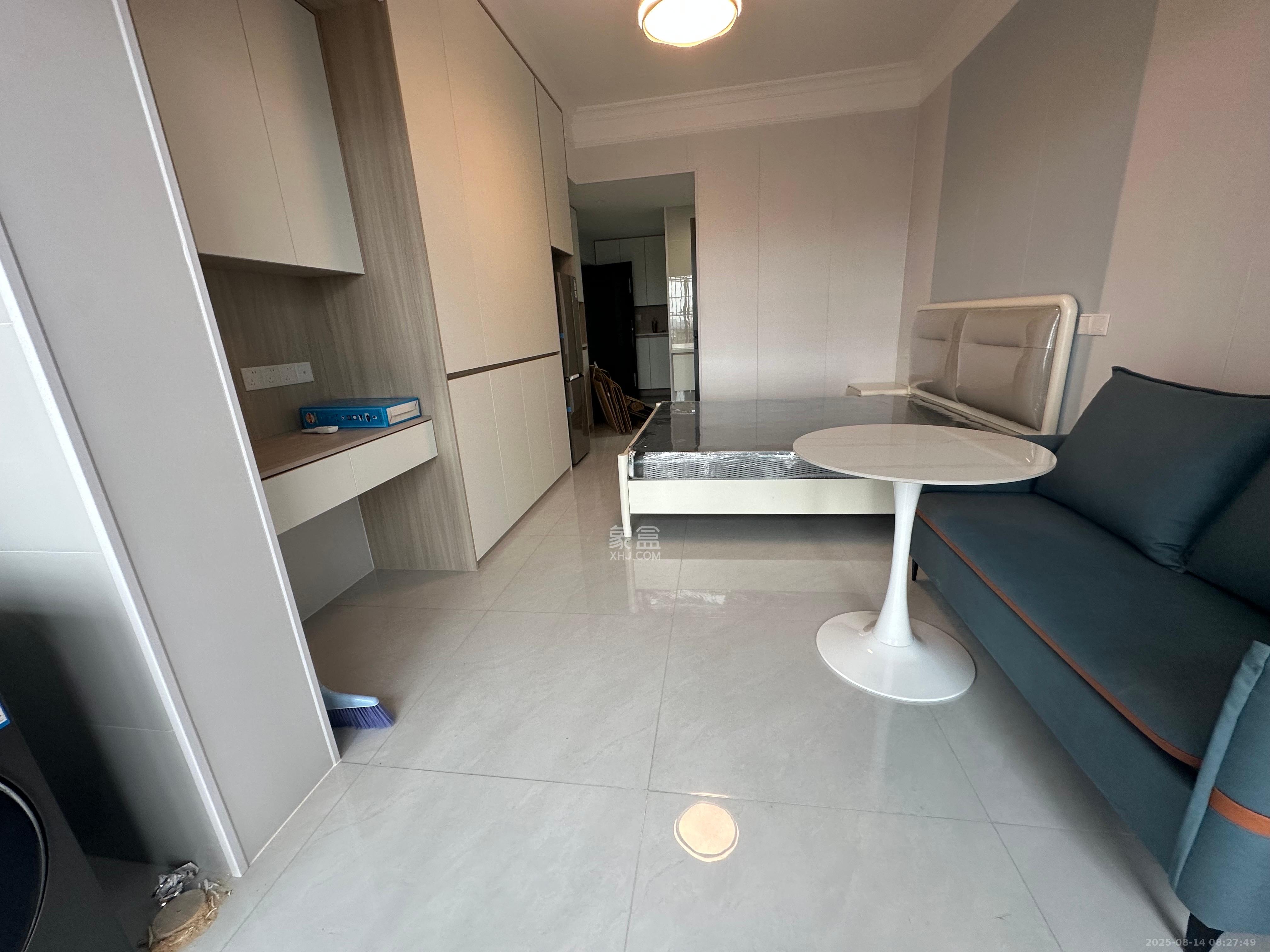 嘉雨兴园 1室1厅1卫 1800.0元/月 嘉雨兴园 1室1厅1卫 1800.0元/月室内图