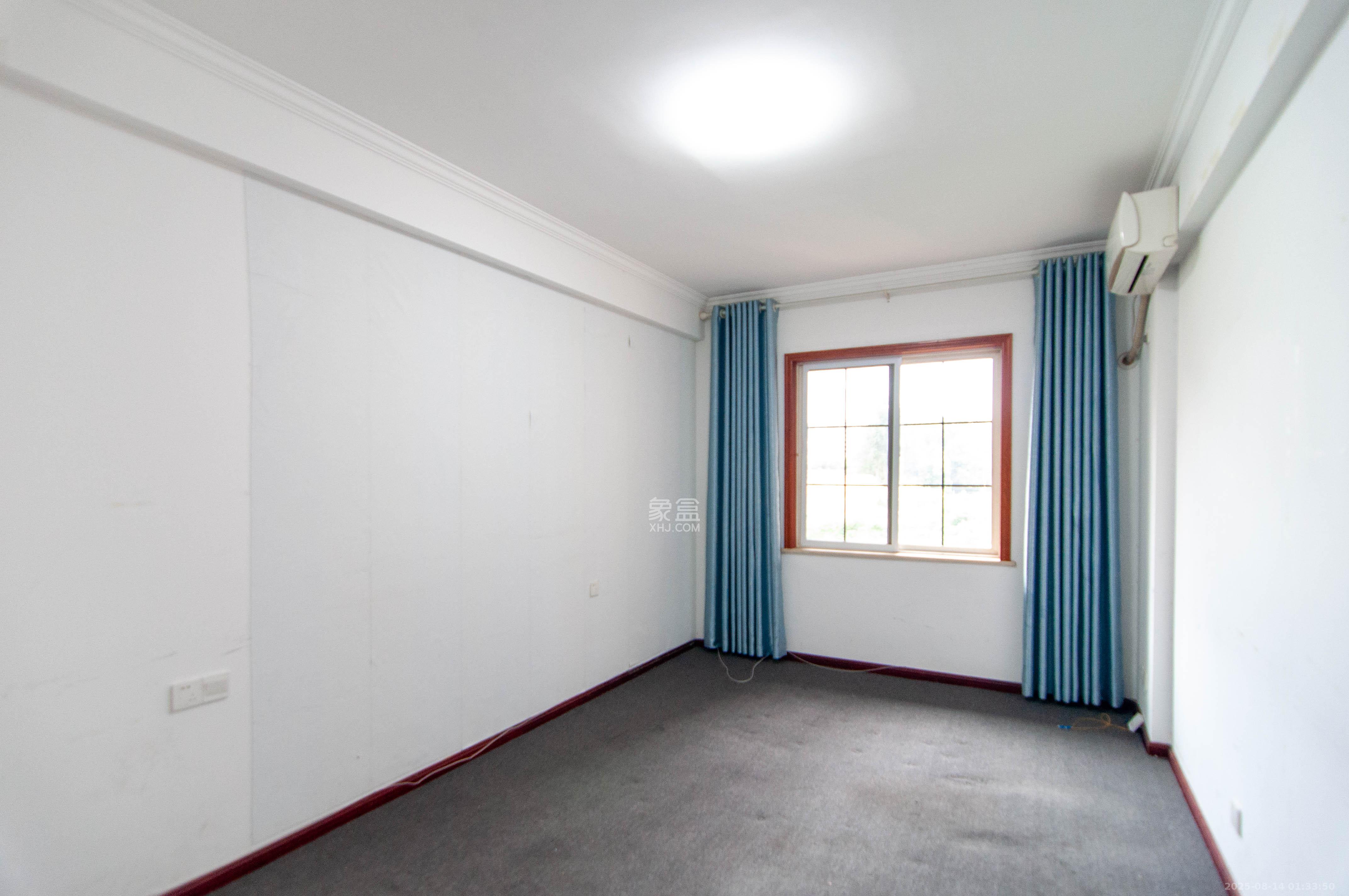 沁园春御院  4室2厅1卫    199.99万其他