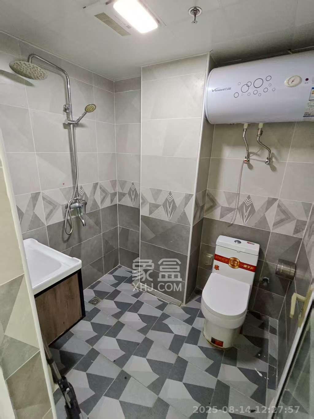 好莱城(弘德西街) 1室1厅1卫 1100.0元/月 好莱城(弘德西街) 1室1厅1卫 1100.0元/月室内图