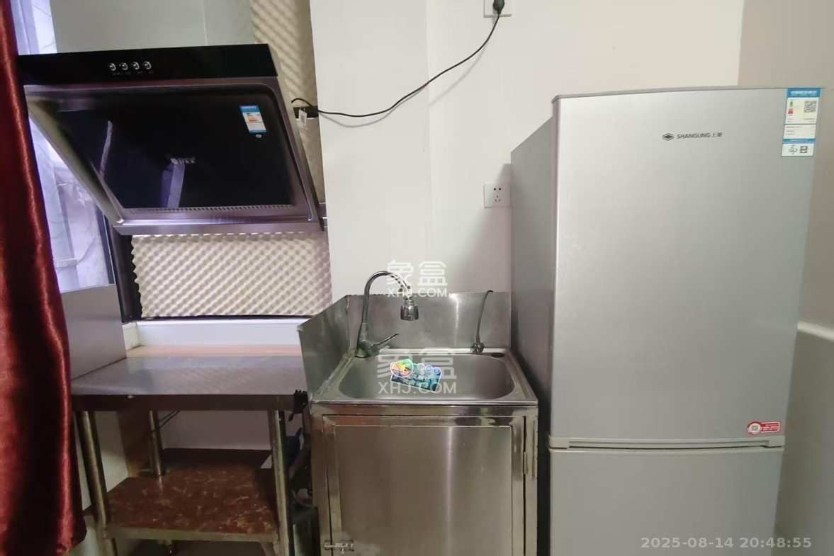 西文庙坪散盘 1室1厅1卫 800.0元/月 西文庙坪散盘 1室1厅1卫 800.0元/月室内图