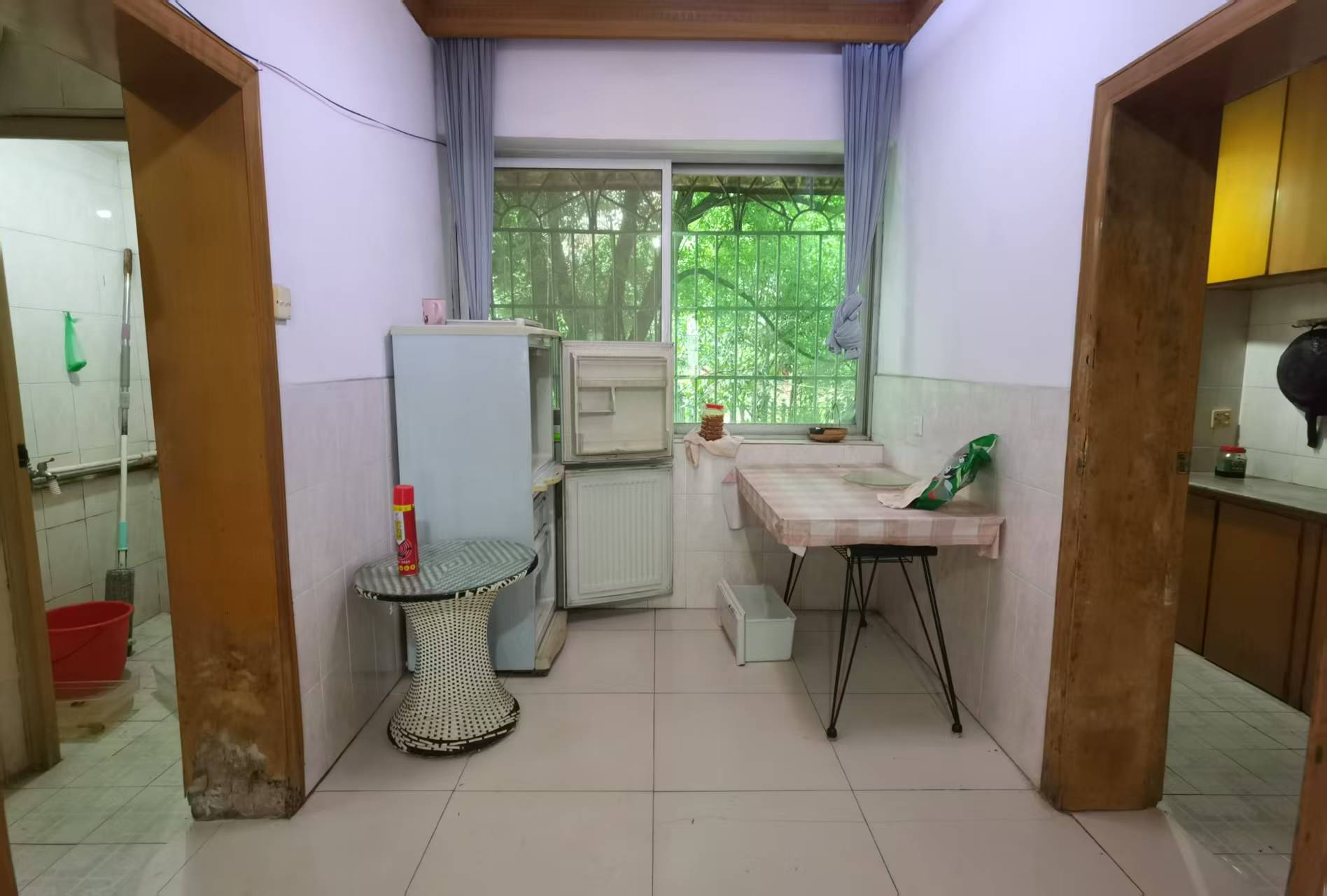 针织新村小区(内衣厂家属楼) 2室2厅1卫 600.0元/月 针织新村小区(内衣厂家属楼) 2室2厅1卫 600.0元/月室内图