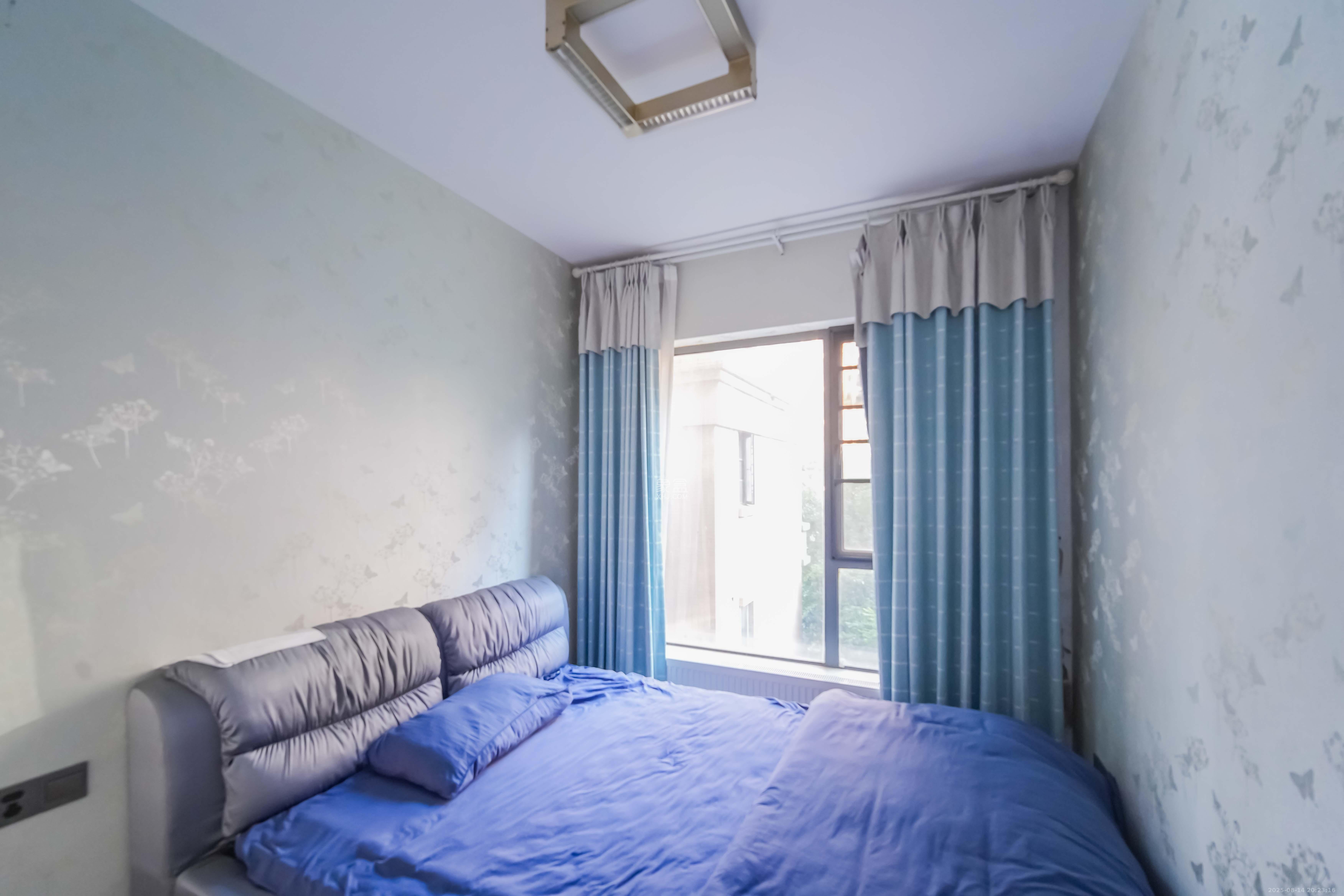 中城丽景香山园 4室2厅2卫 155.0万 中城丽景香山园 4室2厅2卫 155.0万卧室