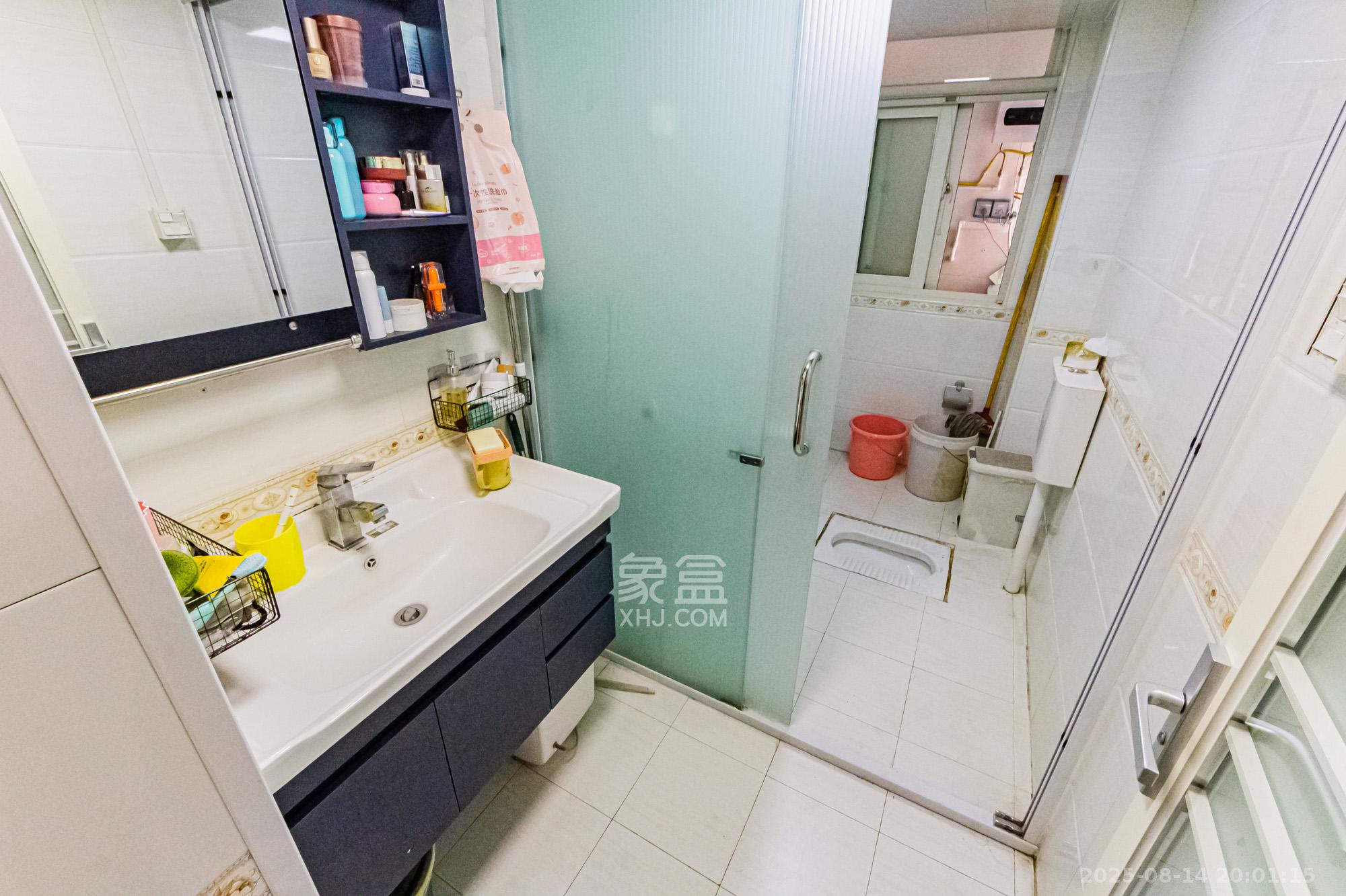 北辰三角洲E6区  3室2厅1卫    125.0万 北辰三角洲E6区  3室2厅1卫    125.0万卫生间