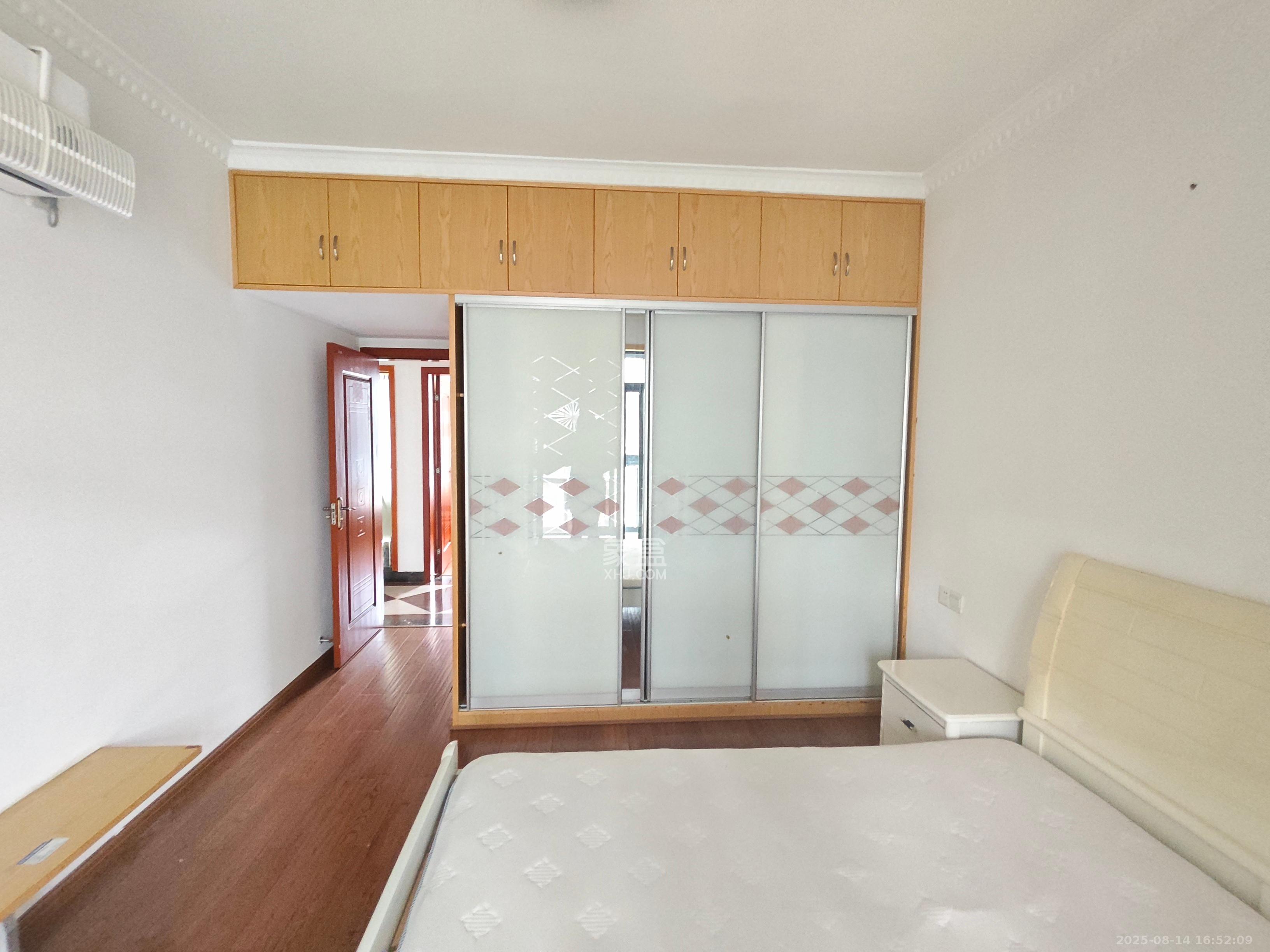 茶山馨苑  3室1厅1卫    3400.0元/月室内图