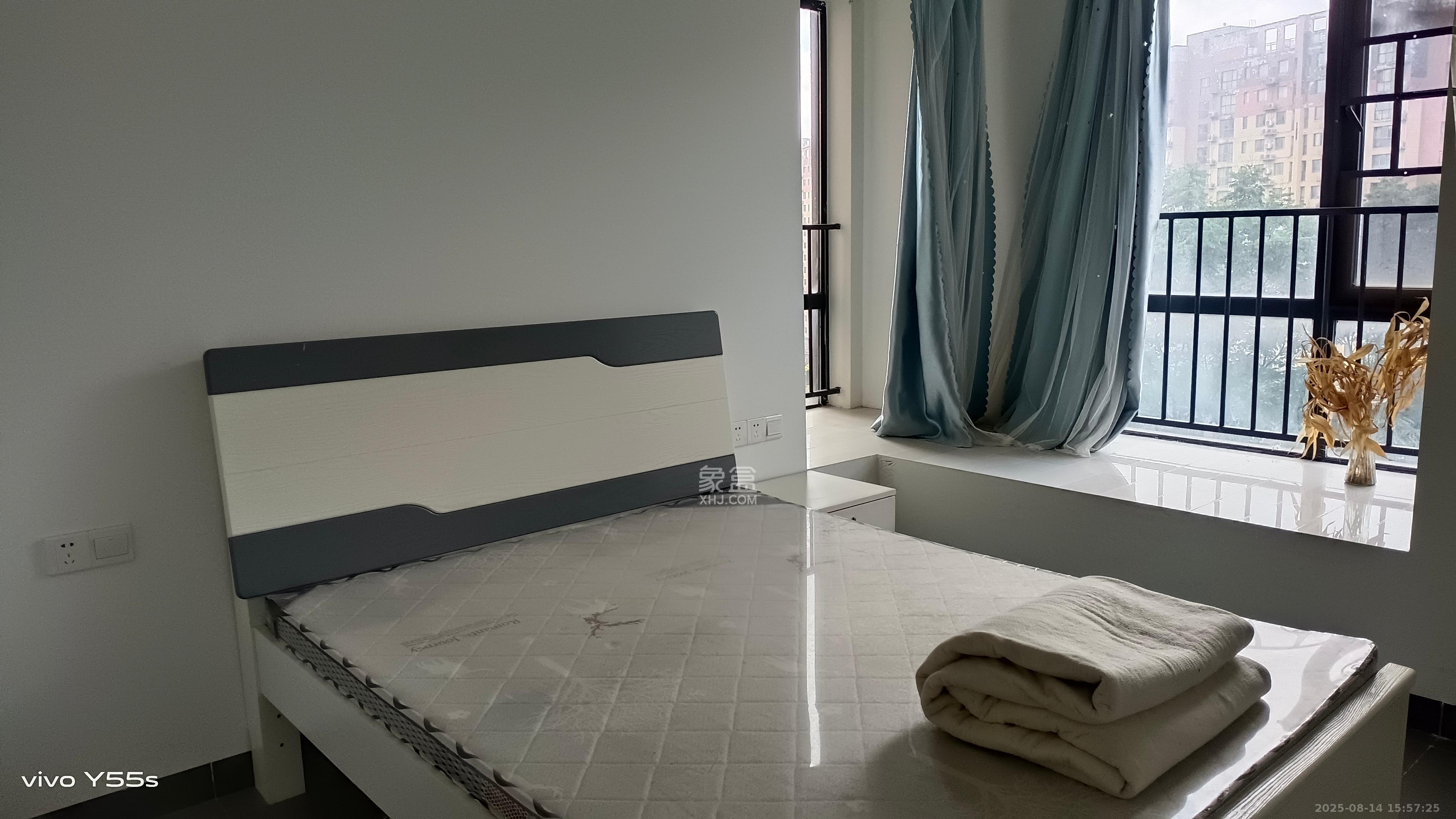 新盛珑璟台  2室2厅1卫    1900.0元/月 新盛珑璟台  2室2厅1卫    1900.0元/月室内图