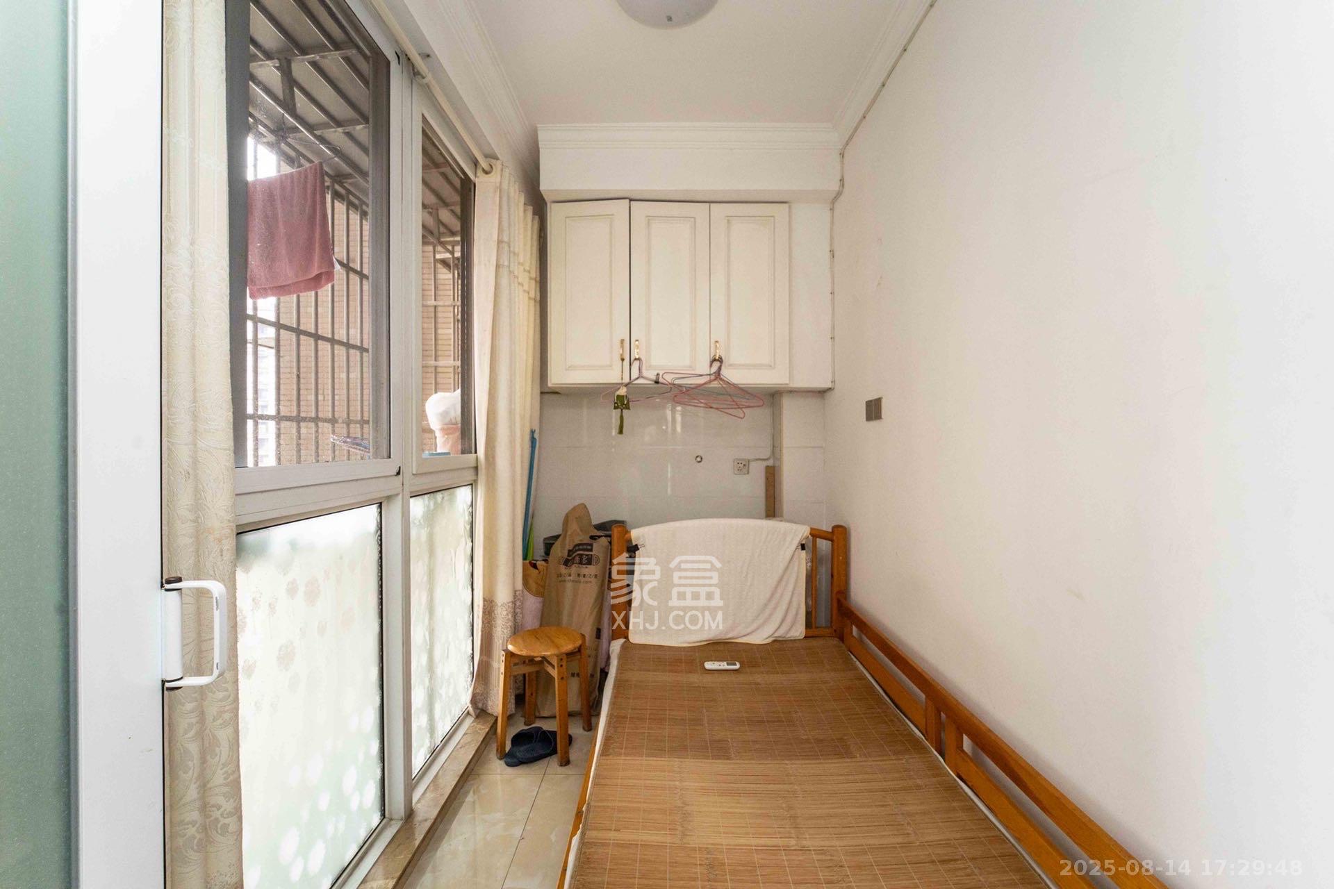 先锋东外滩 3室2厅2卫 3000.0元/月 先锋东外滩 3室2厅2卫 3000.0元/月室内图