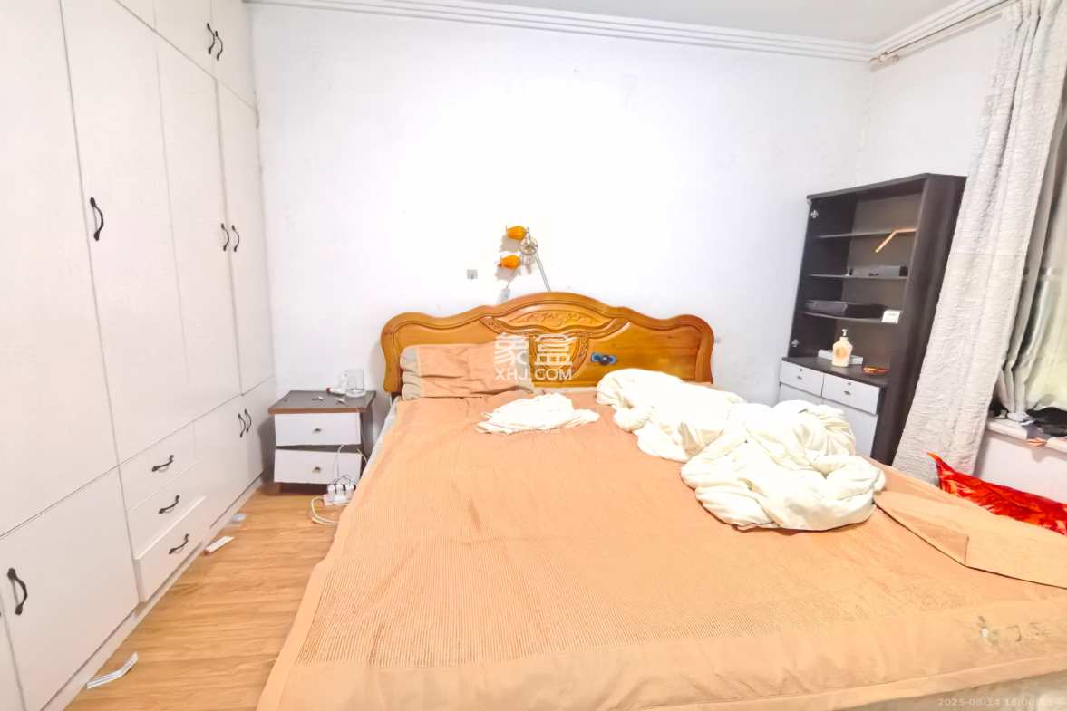 中南汽车世界 2室2厅1卫 1200.0元/月 中南汽车世界 2室2厅1卫 1200.0元/月室内图