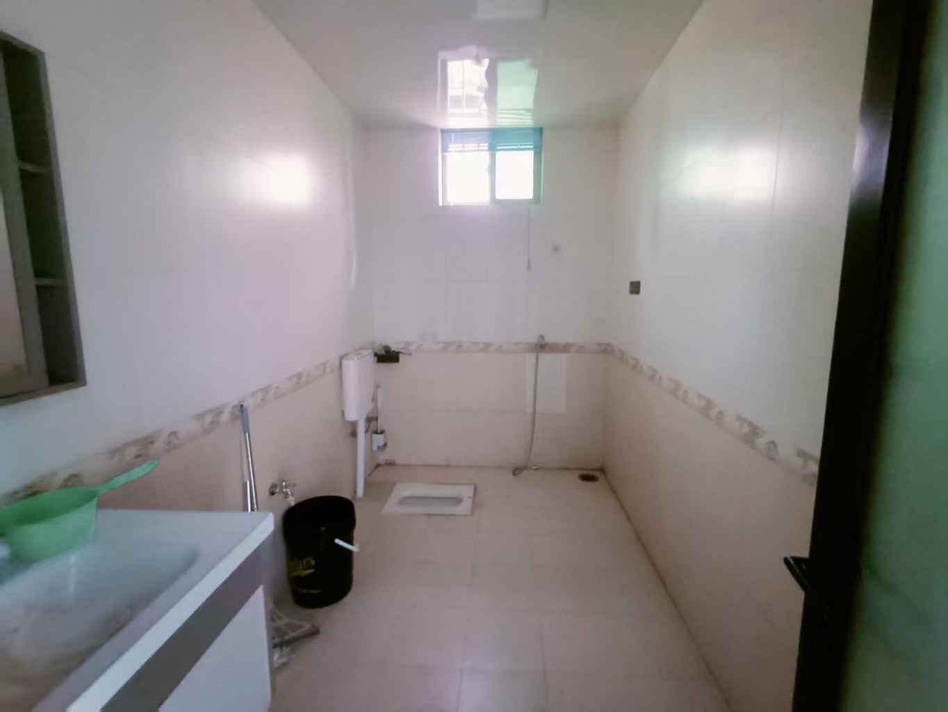 华汇别墅小区 7室2厅2卫 9000.0元/月 华汇别墅小区 7室2厅2卫 9000.0元/月室内图