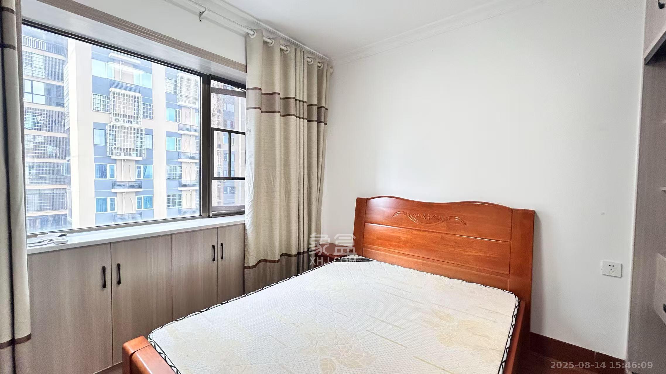 洋湖和园(福联嘉苑) 3室2厅1卫 2400.0元/月 洋湖和园(福联嘉苑) 3室2厅1卫 2400.0元/月室内图