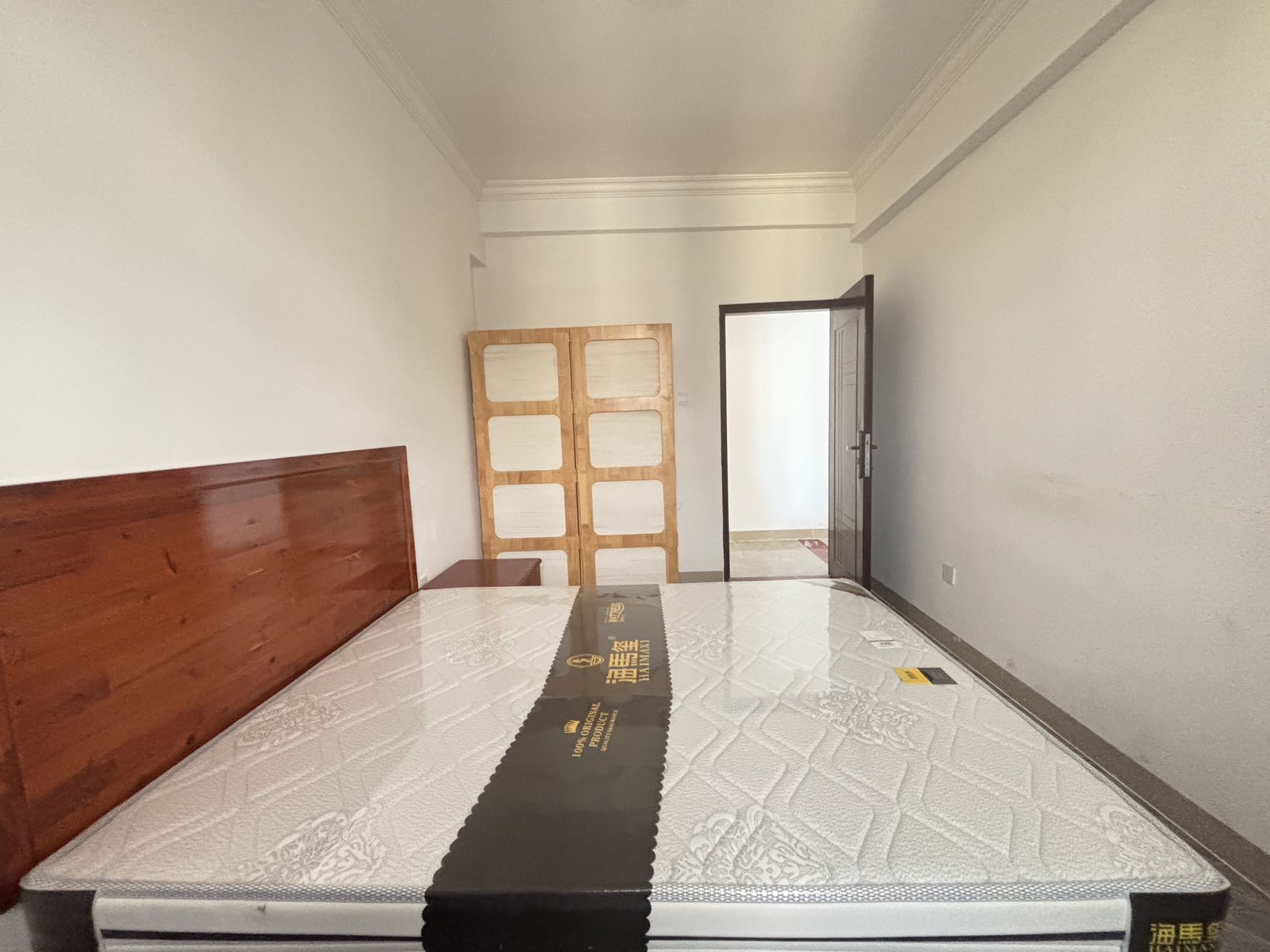 西海瑞园 3室2厅2卫 2200.0元/月 西海瑞园 3室2厅2卫 2200.0元/月室内图