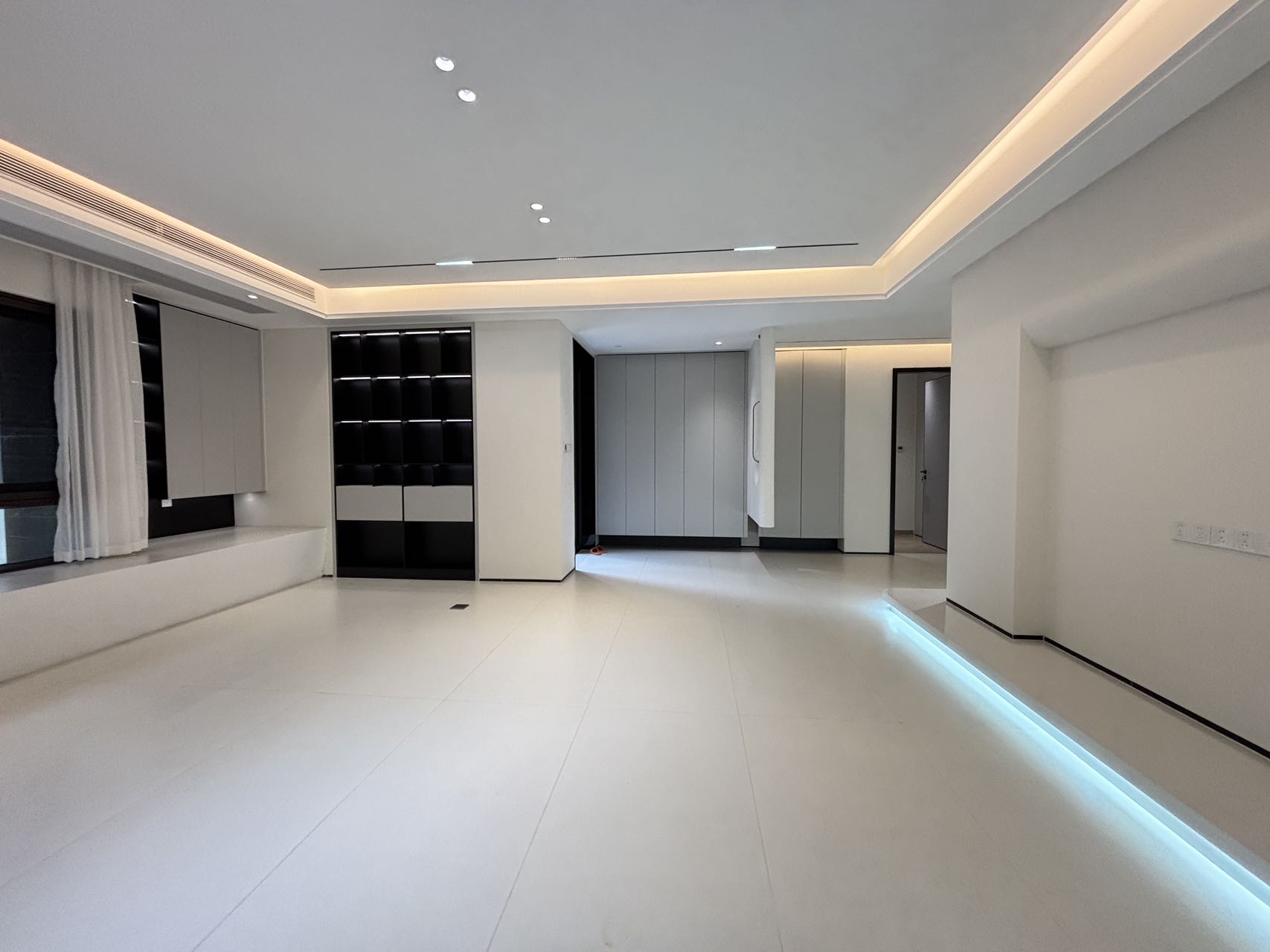 万科浪琴湾  5室3厅4卫    1198.0万 万科浪琴湾  5室3厅4卫    1198.0万室内图