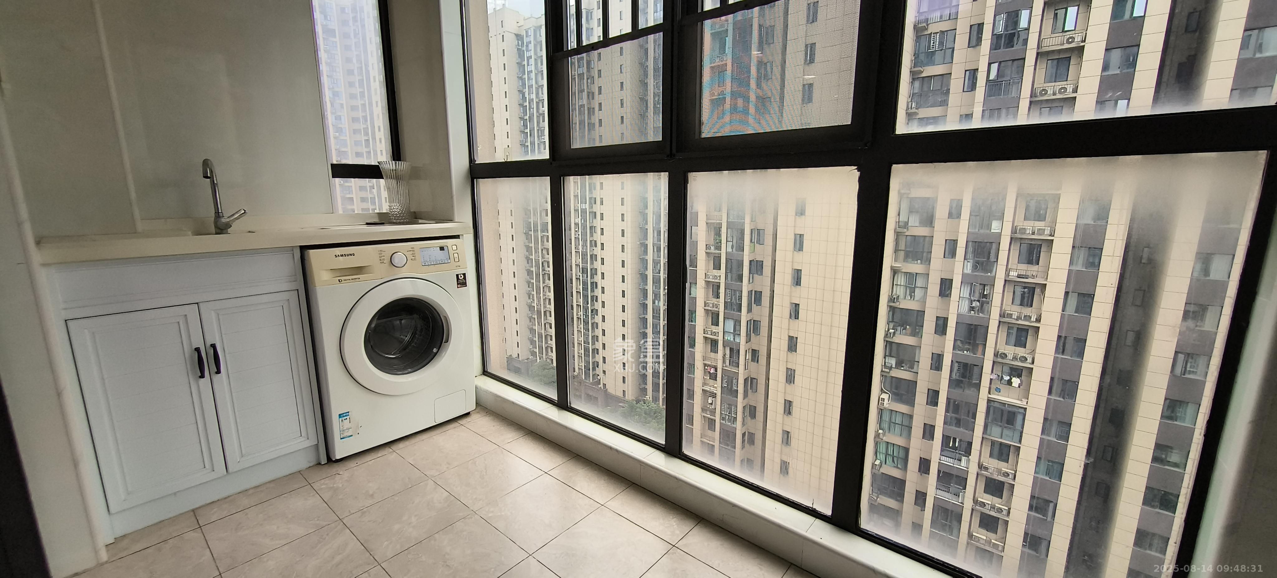 中国铁建梅溪青秀二期  3室2厅2卫   2700.00元/月室内图