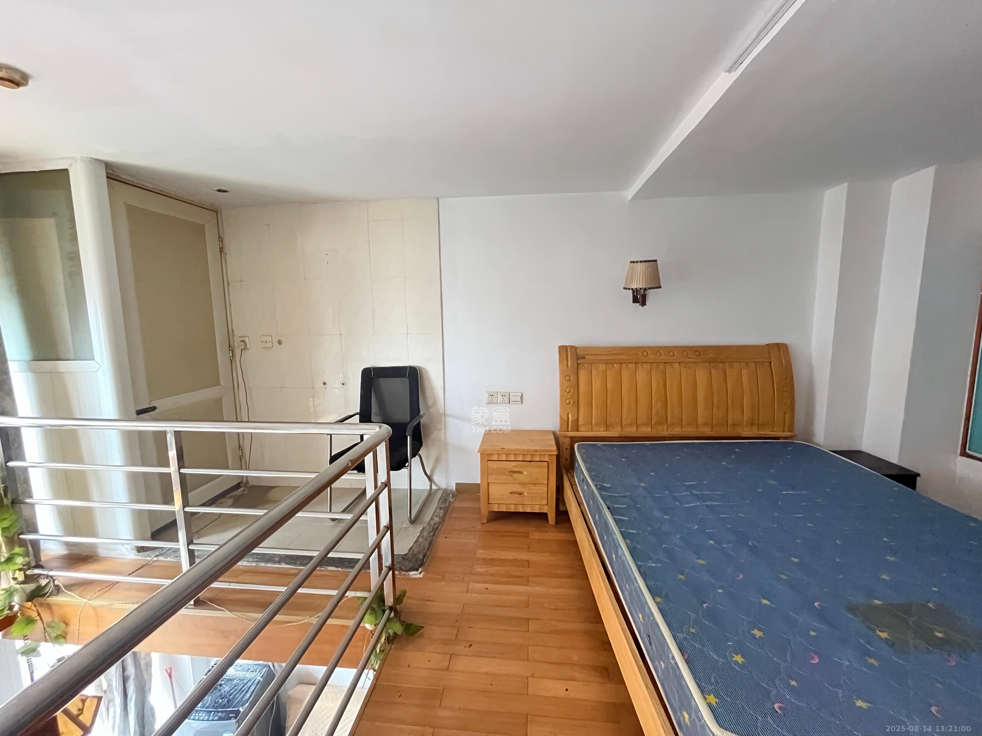 他城（天鸿时代公寓）  1室1厅1卫    1100.0元/月室内图