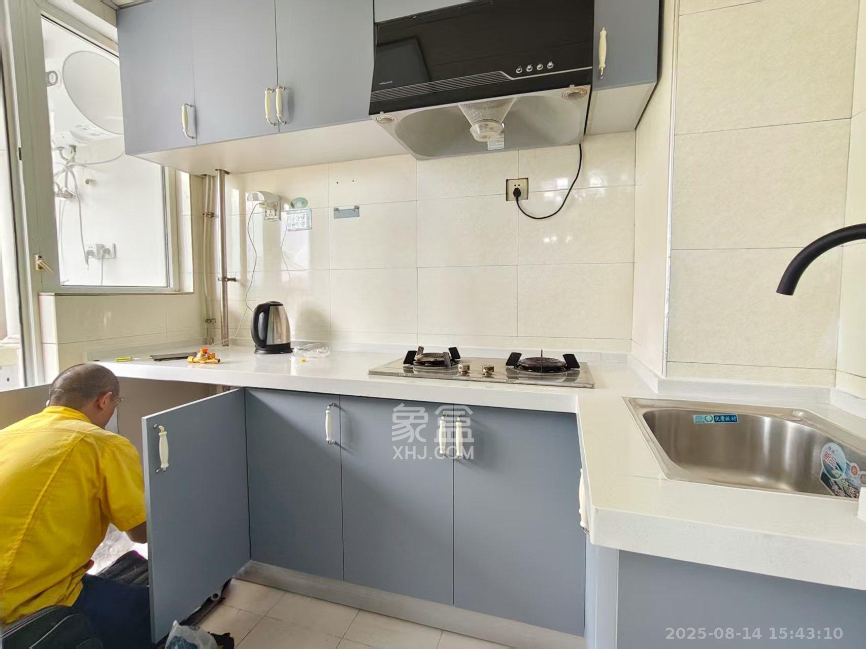 银港水晶城  3室2厅1卫    3000.0元/月 银港水晶城  3室2厅1卫    3000.0元/月室内图