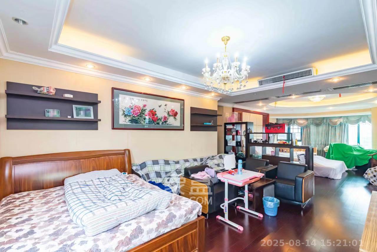 恒大雅苑 5室1厅3卫 8000.0元/月 恒大雅苑 5室1厅3卫 8000.0元/月室内图