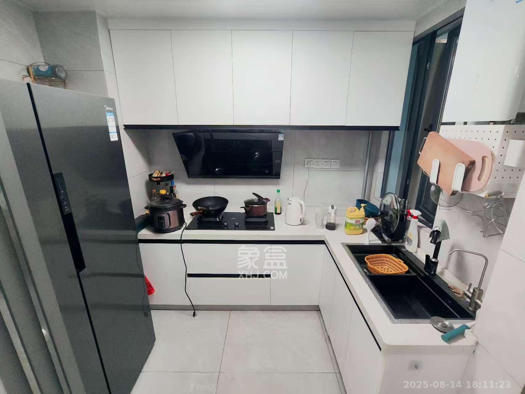 润和滨江广场(润和中央广场)  4室2厅2卫    3200.0元/月 润和滨江广场(润和中央广场)  4室2厅2卫    3200.0元/月室内图