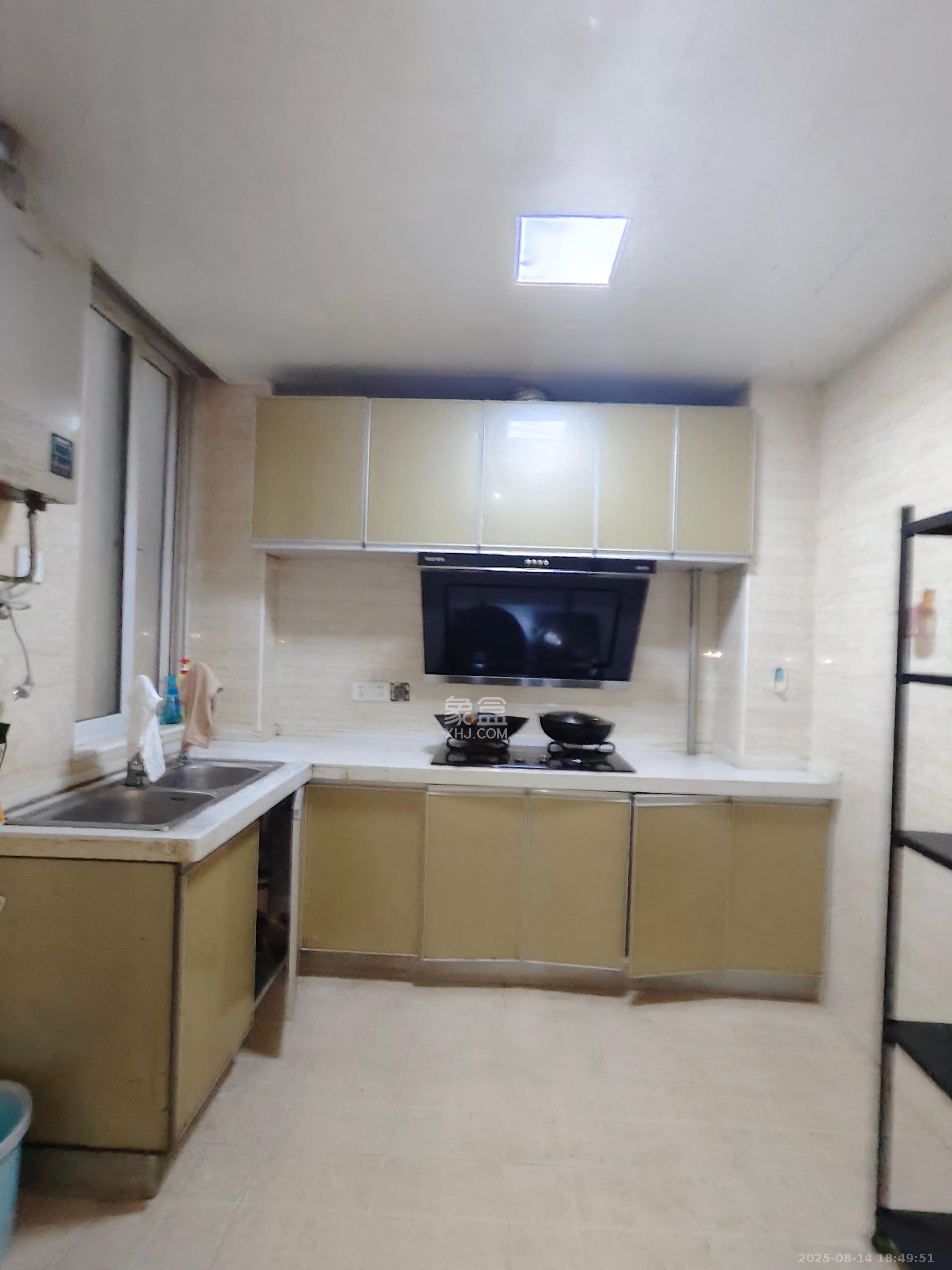 昌和商业中心/昌和国际  2室2厅1卫    1500.0元/月 昌和商业中心/昌和国际  2室2厅1卫    1500.0元/月室内图