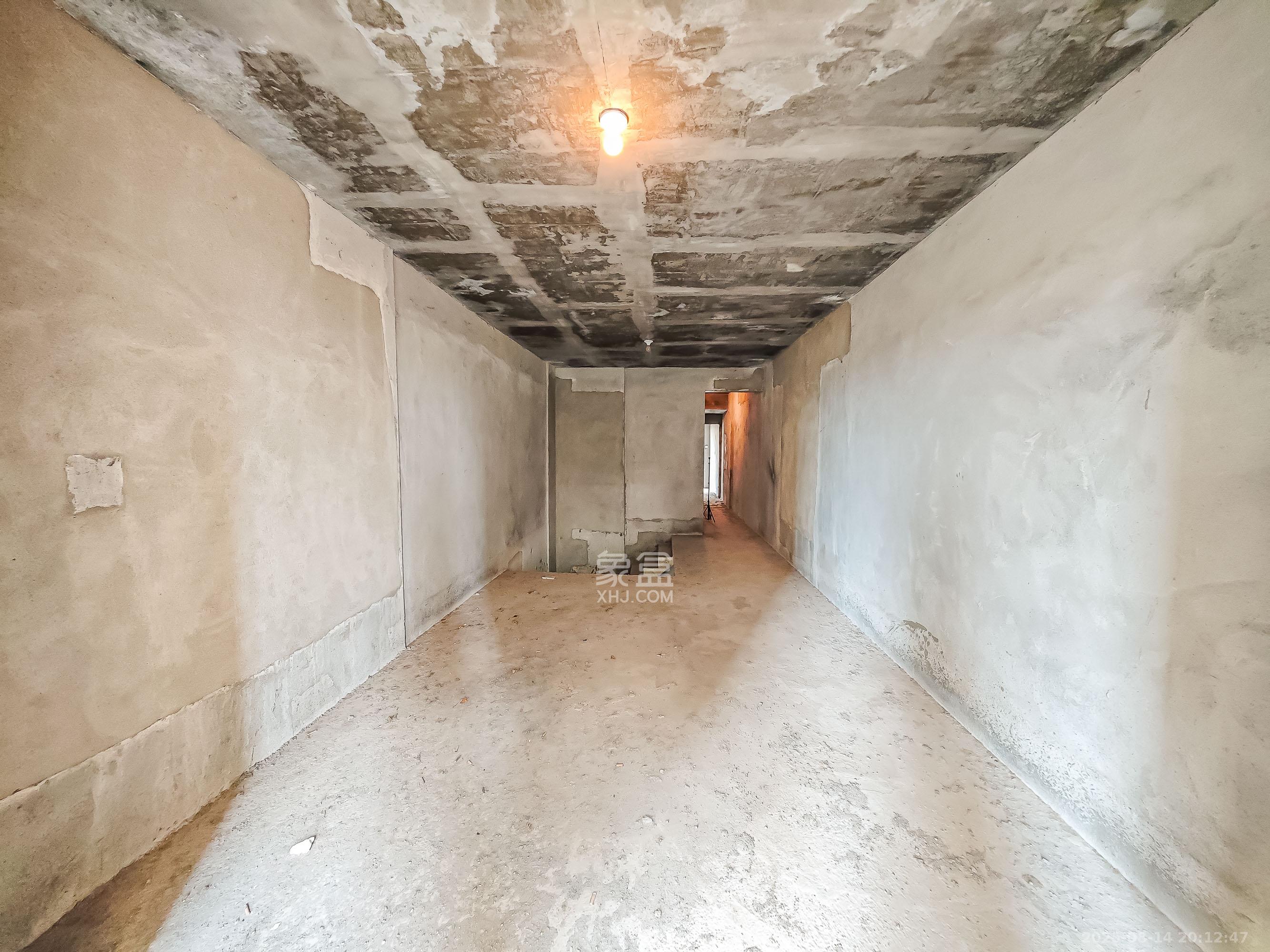 邦盛水岸御园  4室2厅2卫    65.8万卧室