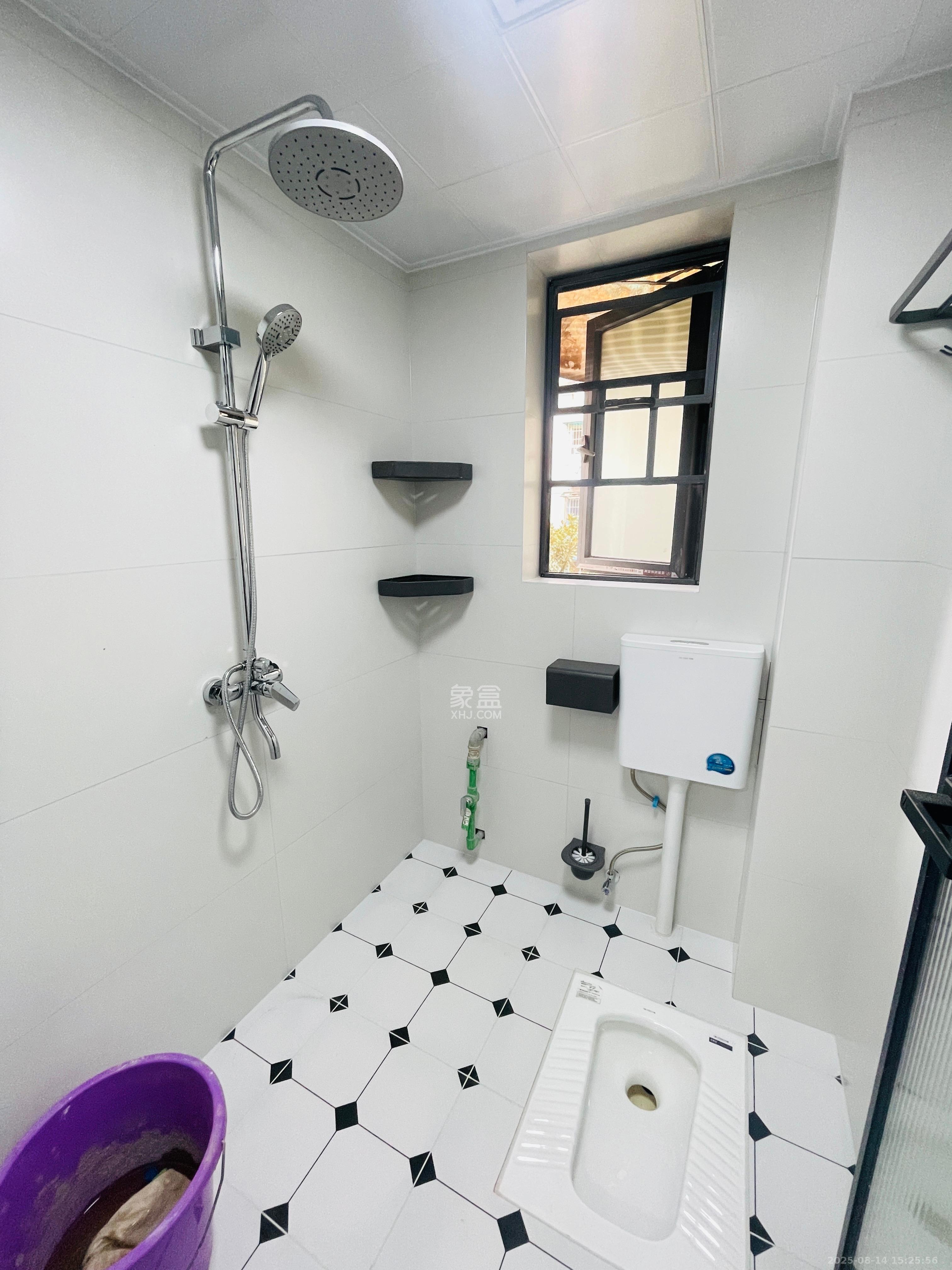 英才园三片  3室2厅1卫    2300.0元/月室内图