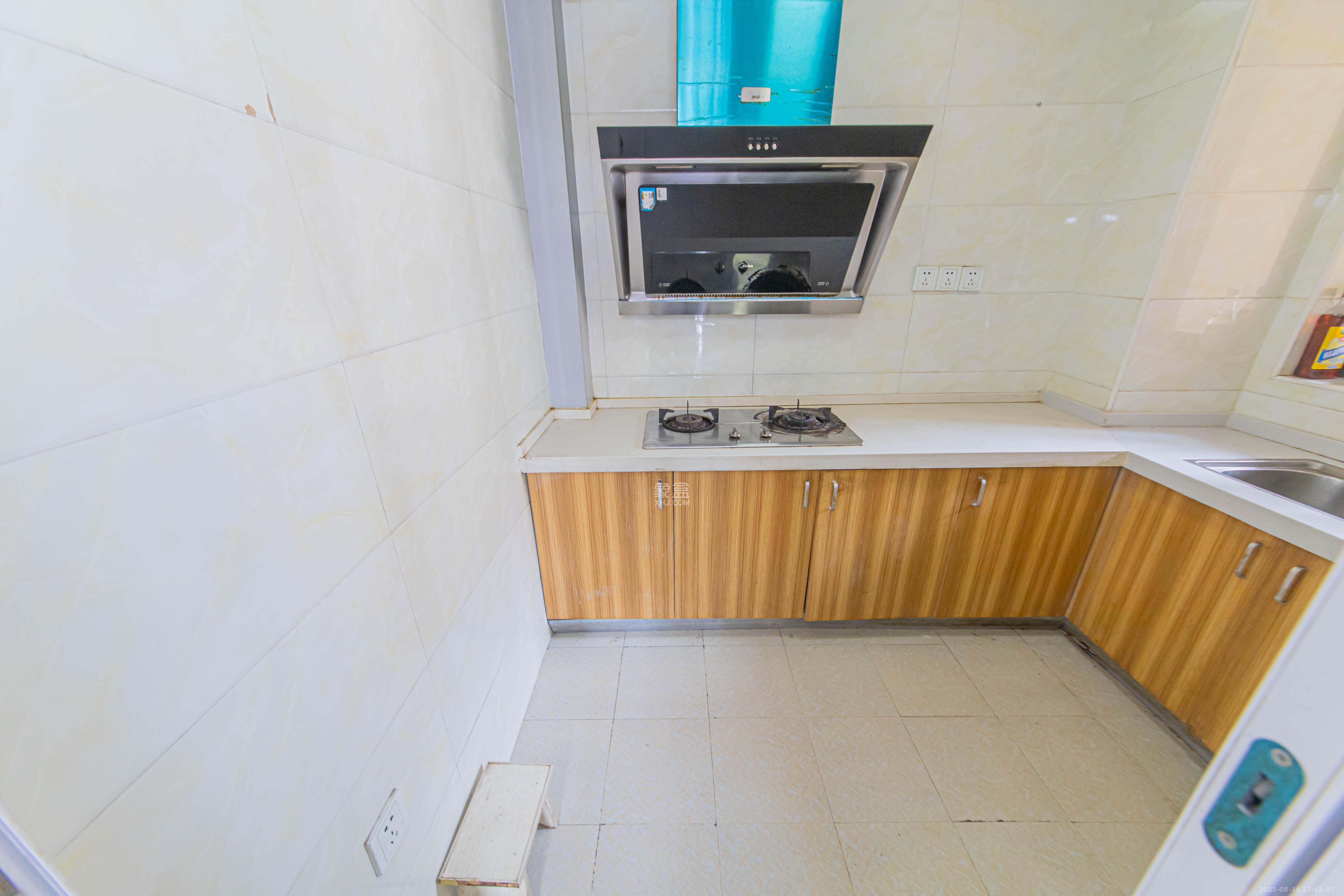 中建芙蓉嘉苑 3室2厅2卫 106.0万 中建芙蓉嘉苑 3室2厅2卫 106.0万厨房