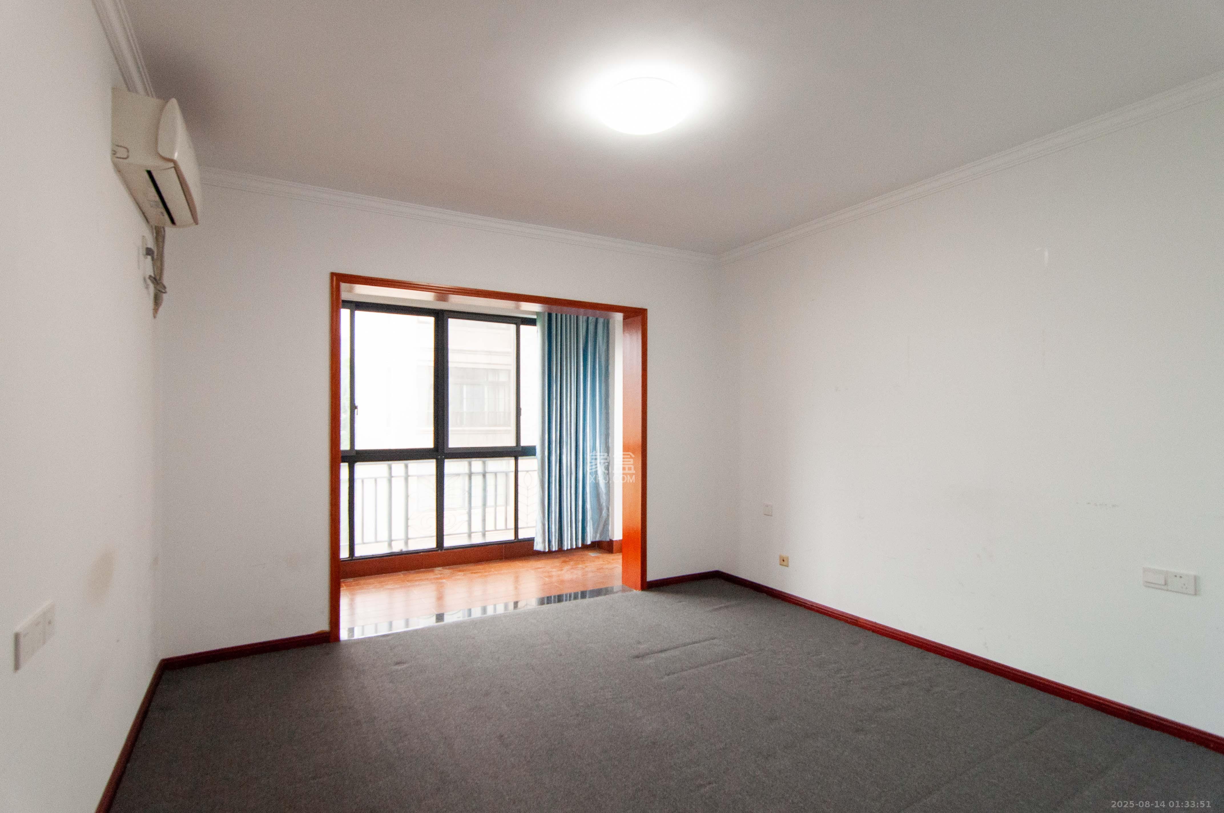 沁园春御院  4室2厅1卫    199.99万其他