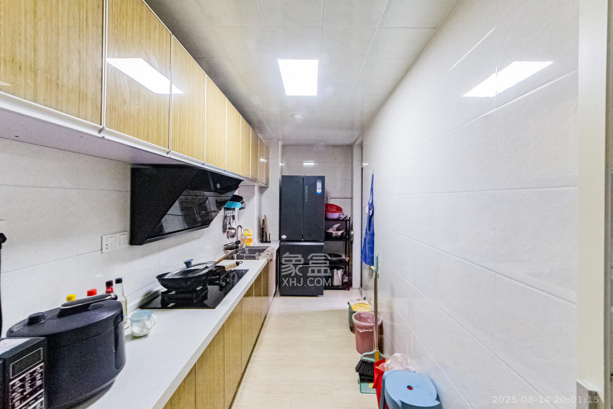 北辰三角洲E6区  3室2厅1卫    125.0万 北辰三角洲E6区  3室2厅1卫    125.0万厨房