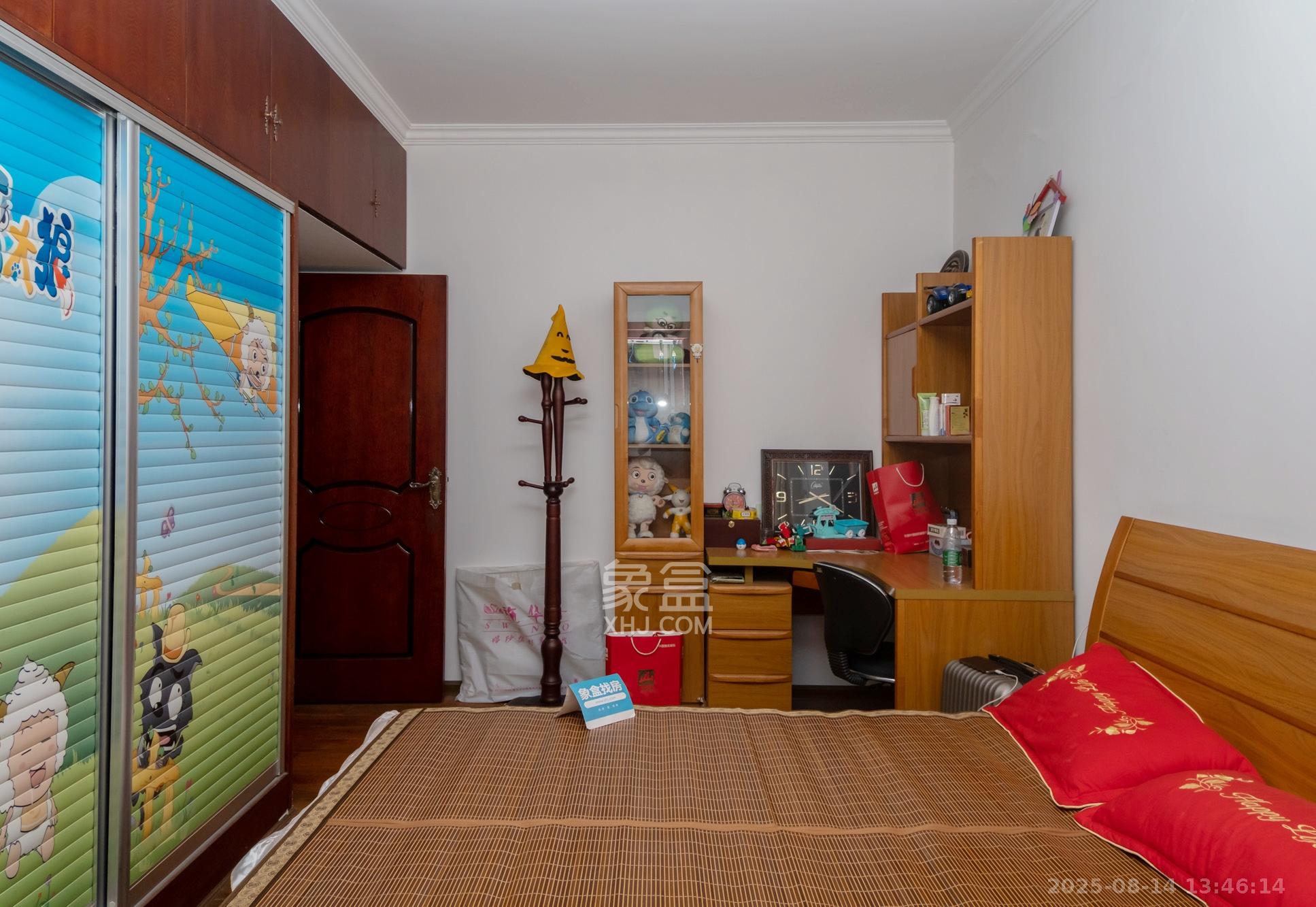 长丰星城 5室2厅1卫 145.0万 长丰星城 5室2厅1卫 145.0万卧室