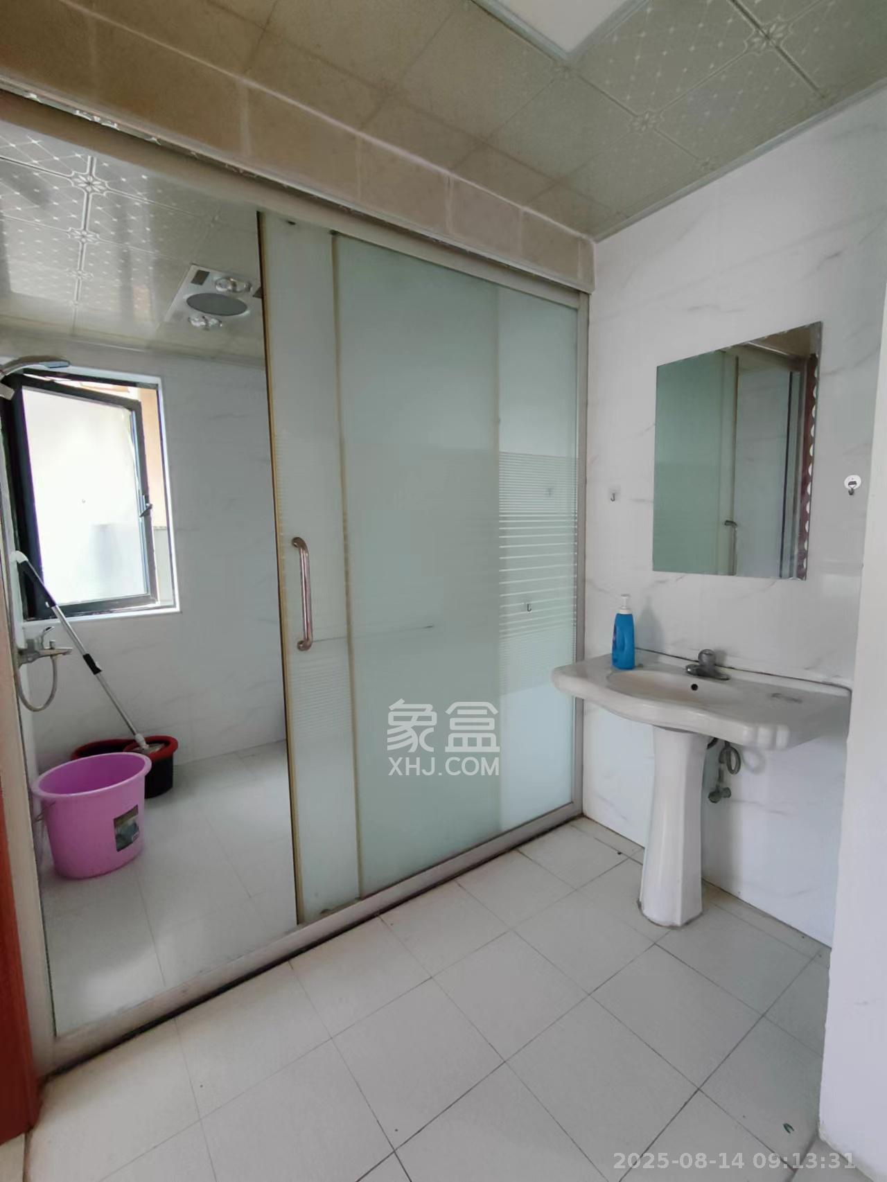 长房时代城  3室2厅2卫    2800.0元/月 长房时代城  3室2厅2卫    2800.0元/月室内图