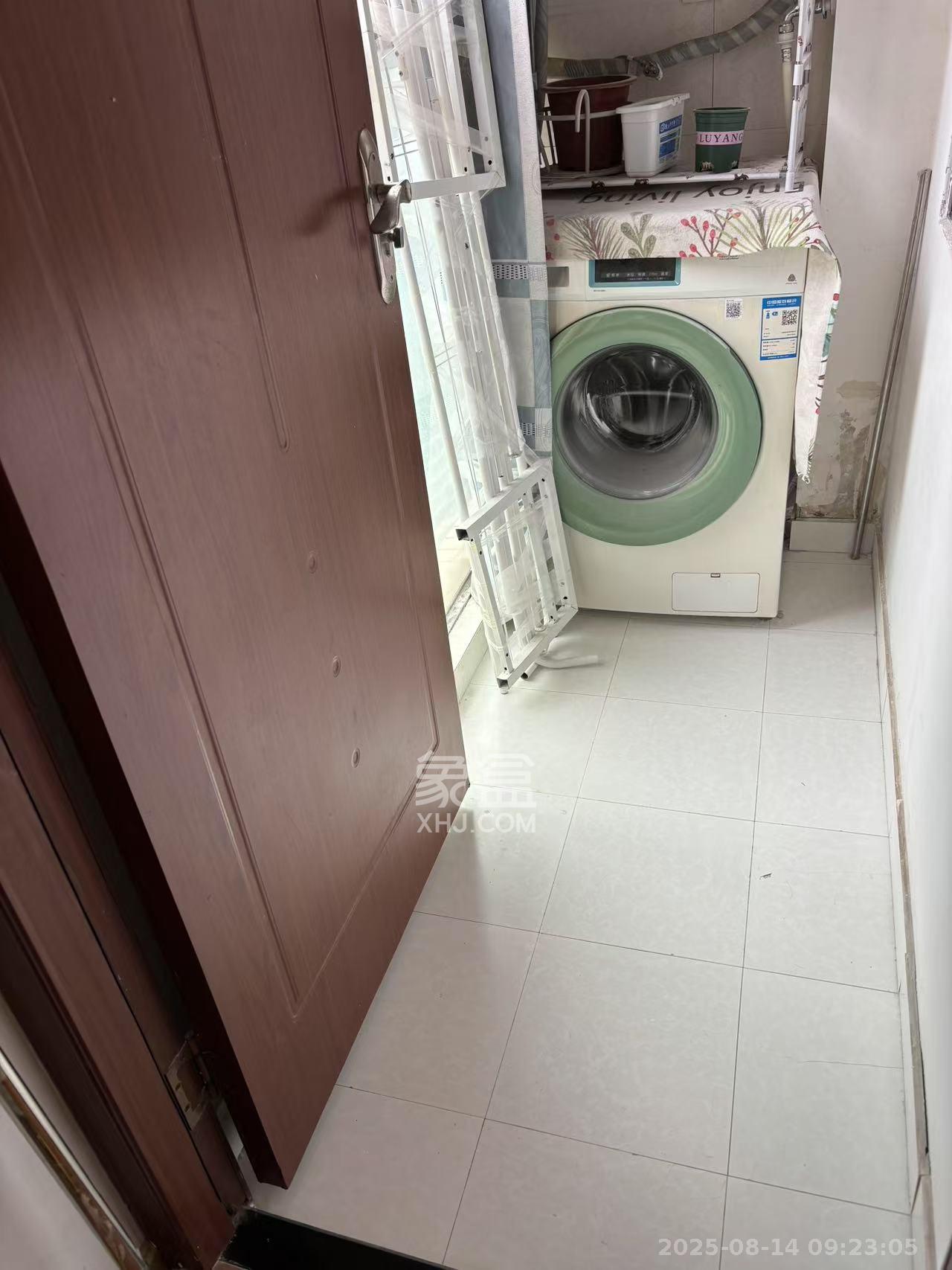 万树丹堤  2室1厅1卫   2000.00元/月