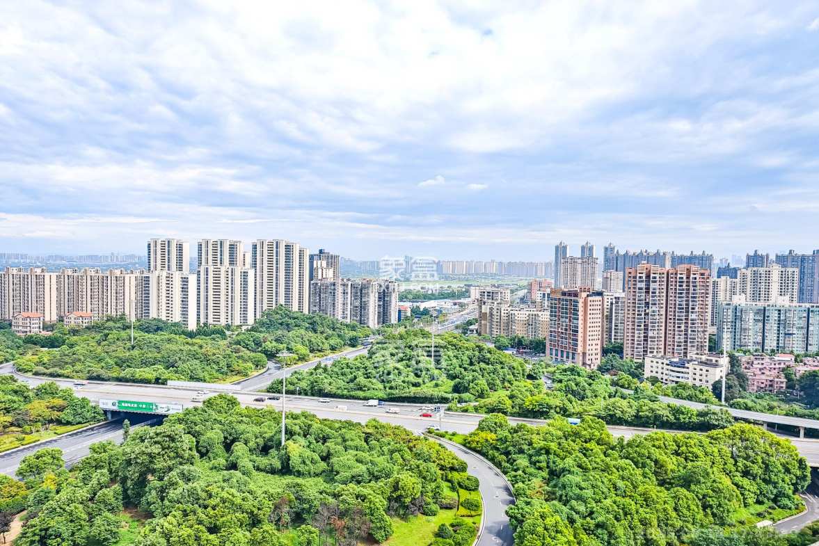 山语城三期 3室2厅1卫 75.8万 山语城三期 3室2厅1卫 75.8万其他