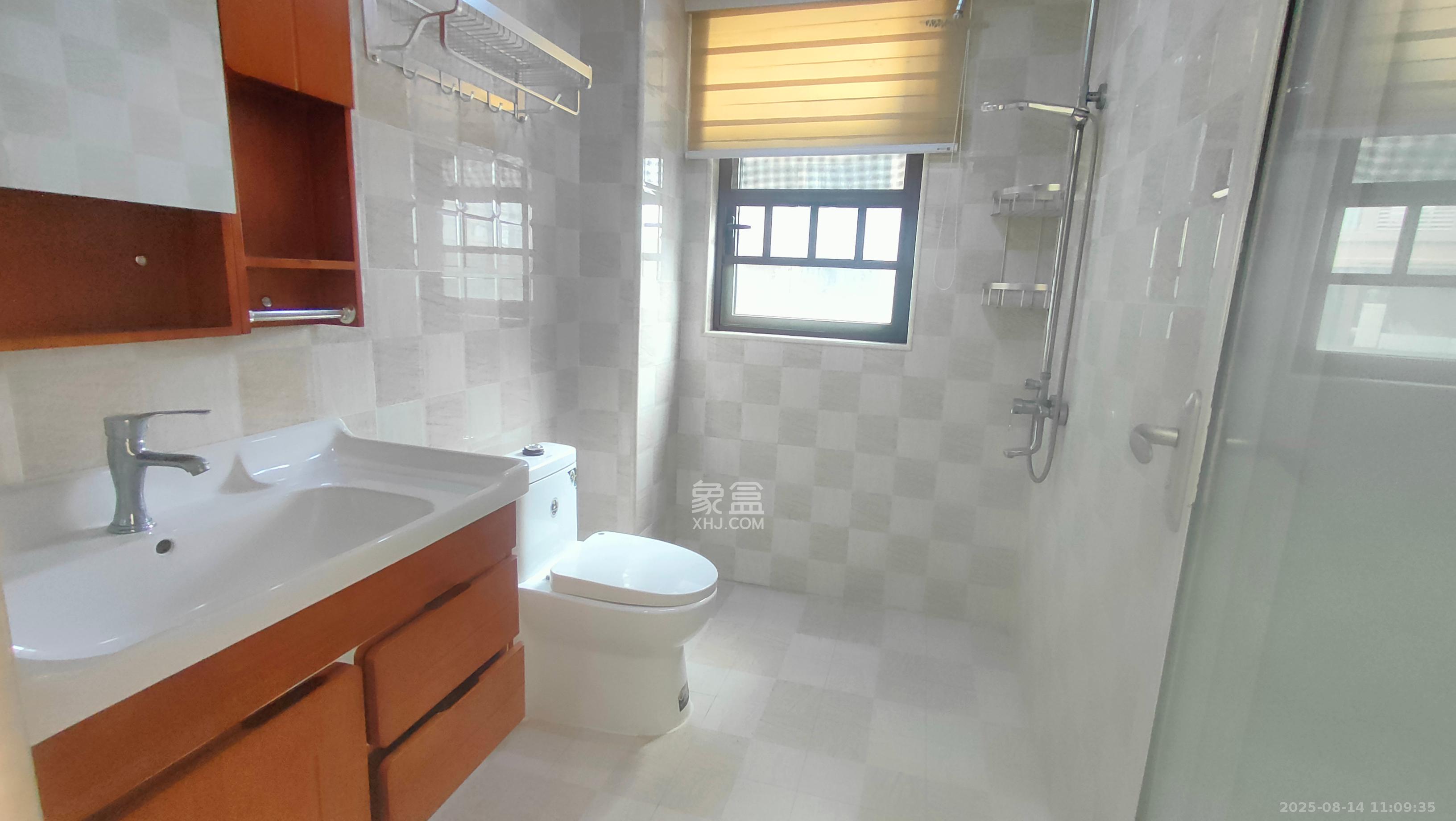 润和长郡(润和紫郡二三期) 4室2厅1卫 1800.0元/月 润和长郡(润和紫郡二三期) 4室2厅1卫 1800.0元/月室内图