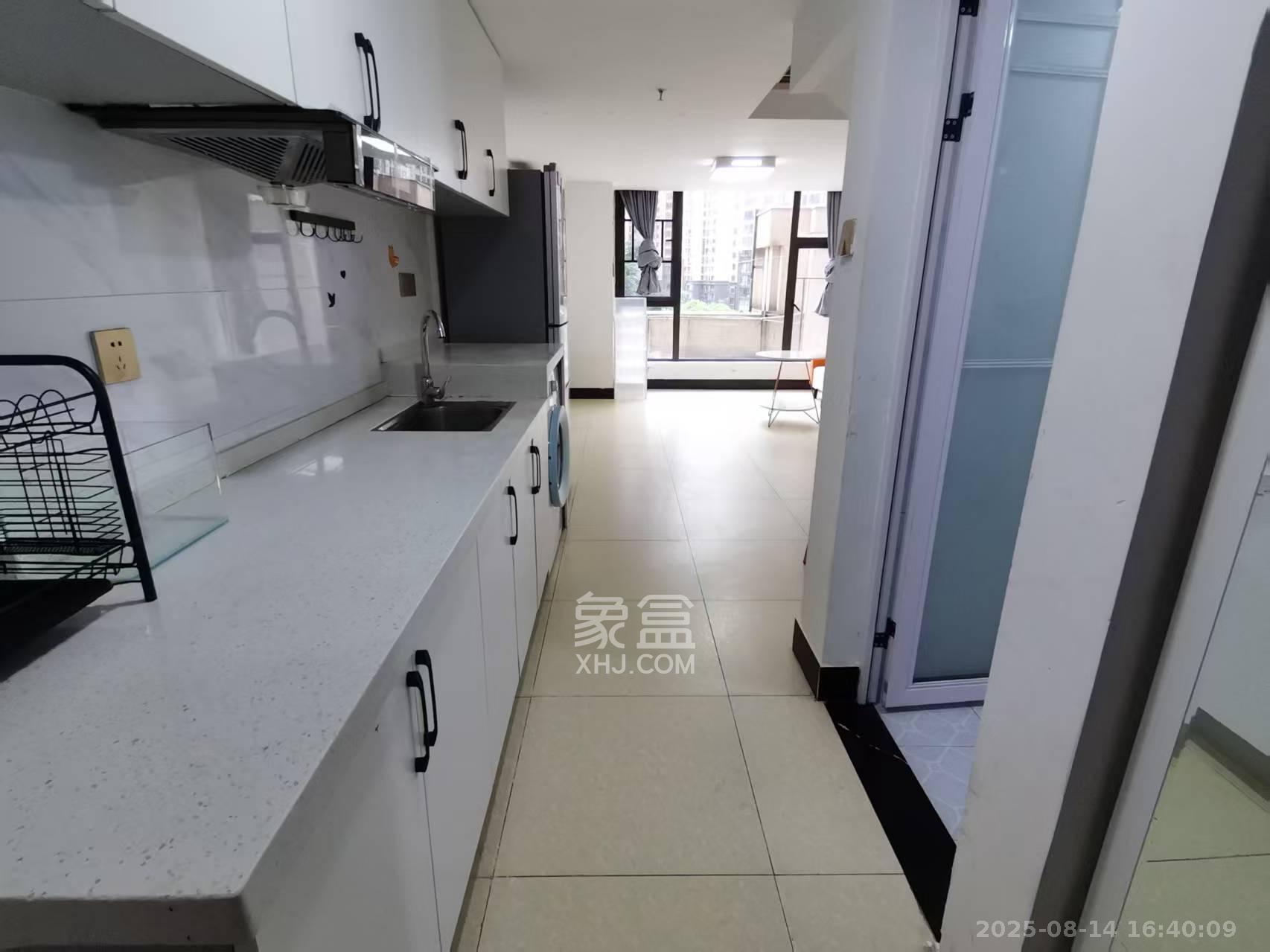 润和滨江府  2室2厅1卫    1700.0元/月 润和滨江府  2室2厅1卫    1700.0元/月室内图