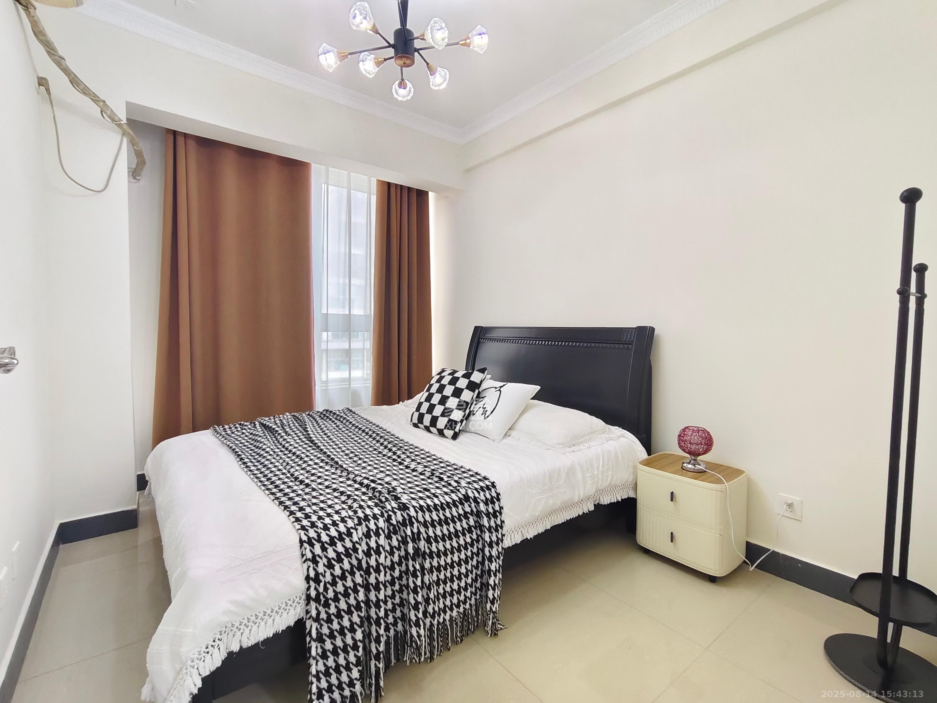 银港水晶城  3室2厅1卫    3000.0元/月室内图