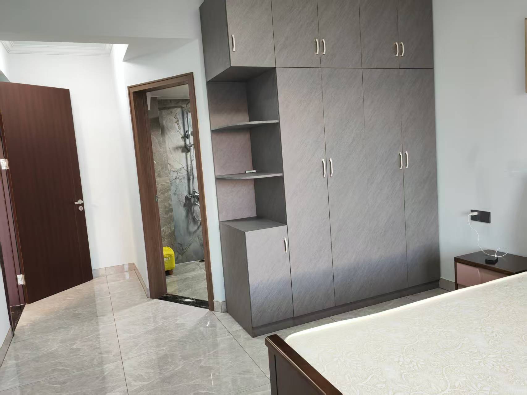 阳光时代  3室2厅2卫    1800.0元/月 阳光时代  3室2厅2卫    1800.0元/月室内图