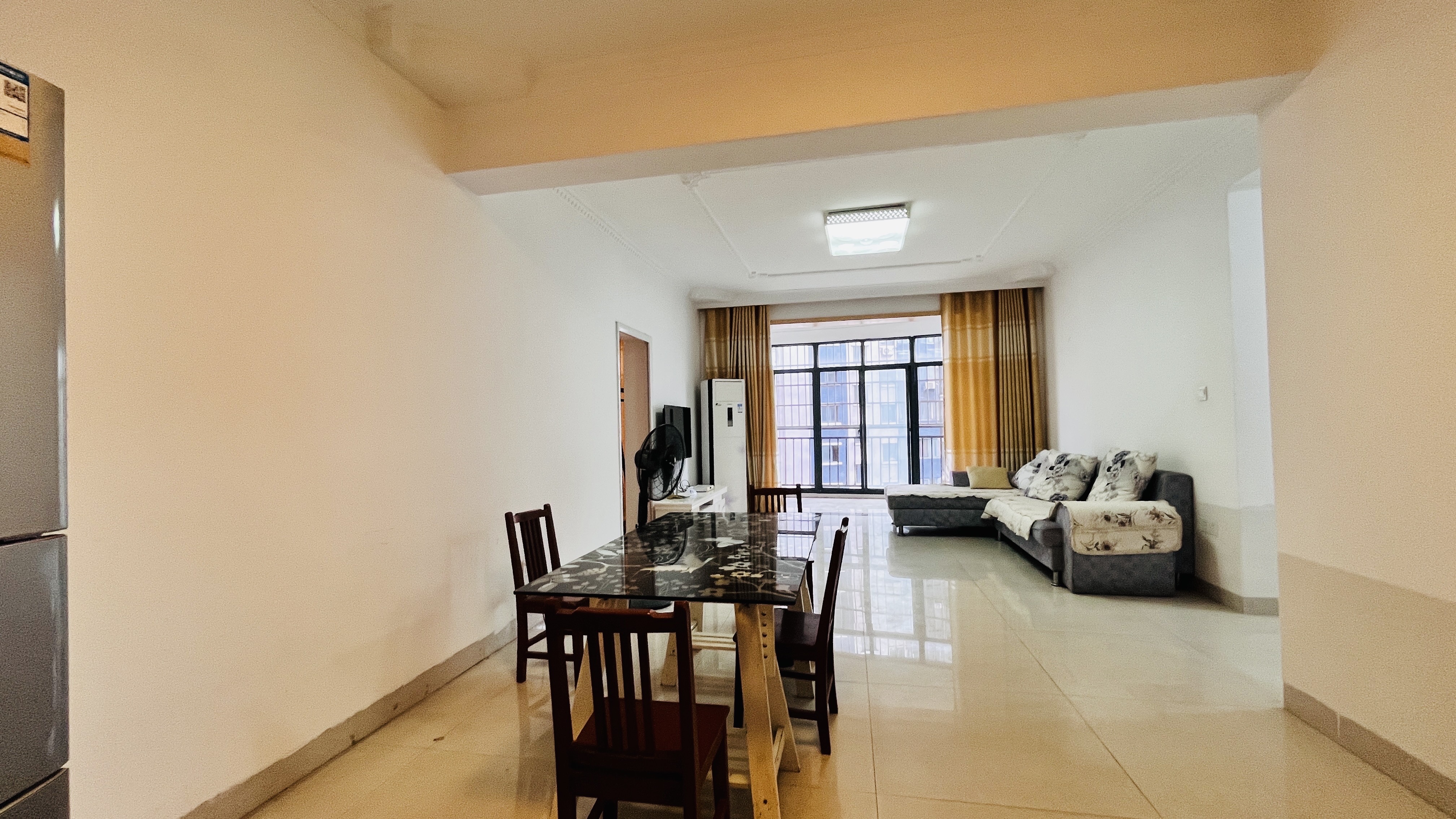 世纪嘉苑 3室2厅1卫 2000.0元/月 世纪嘉苑 3室2厅1卫 2000.0元/月室内图