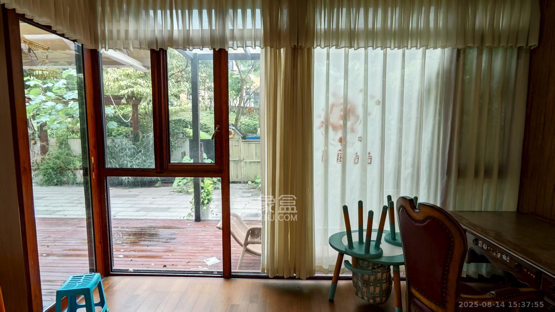 佳兆业云顶梅溪湖(佳兆业梅溪荟)  4室2厅2卫    6500.0元/月 佳兆业云顶梅溪湖(佳兆业梅溪荟)  4室2厅2卫    6500.0元/月室内图