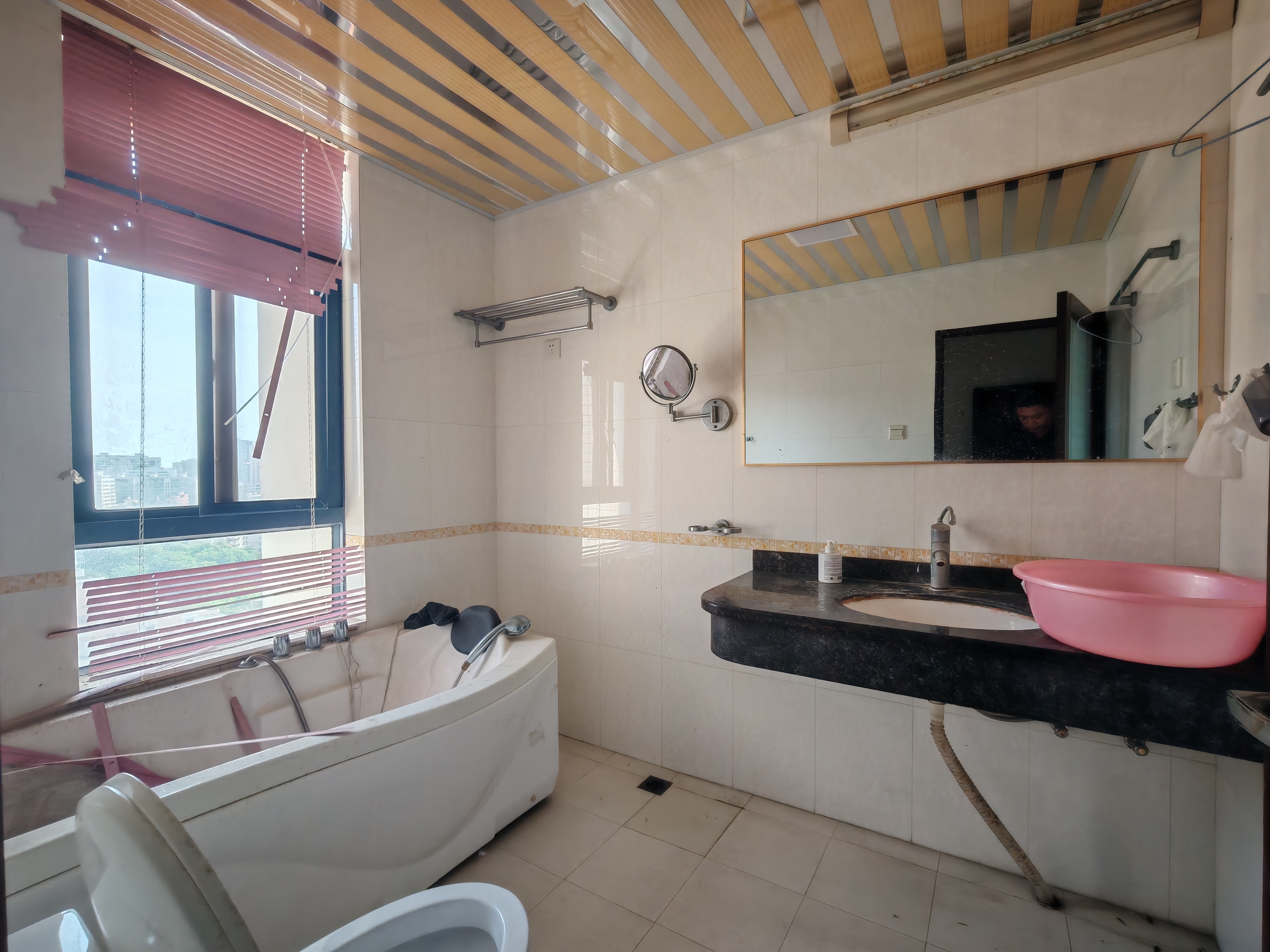 中洋花苑 4室2厅1卫 4000.0元/月 中洋花苑 4室2厅1卫 4000.0元/月室内图