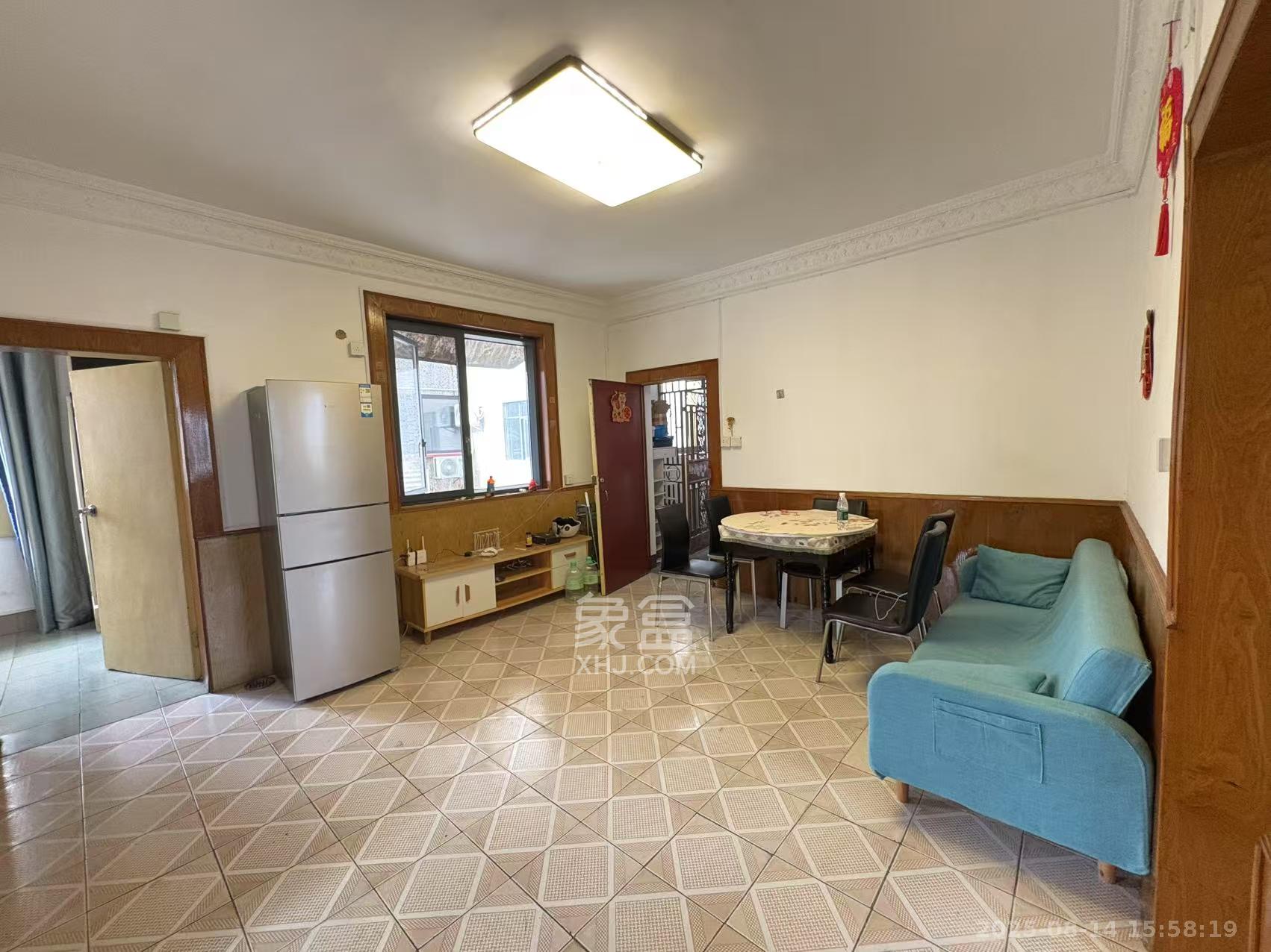 税务局宿舍(人民西路251号)  3室1厅1卫    3200.0元/月 税务局宿舍(人民西路251号)  3室1厅1卫    3200.0元/月