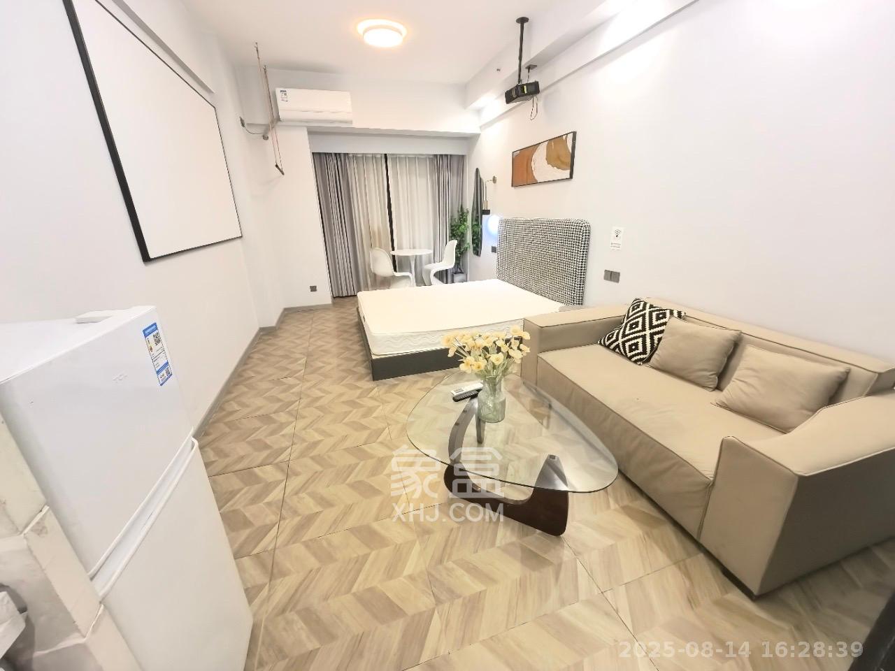 万润时光里  1室1厅1卫    1880.0元/月室内图