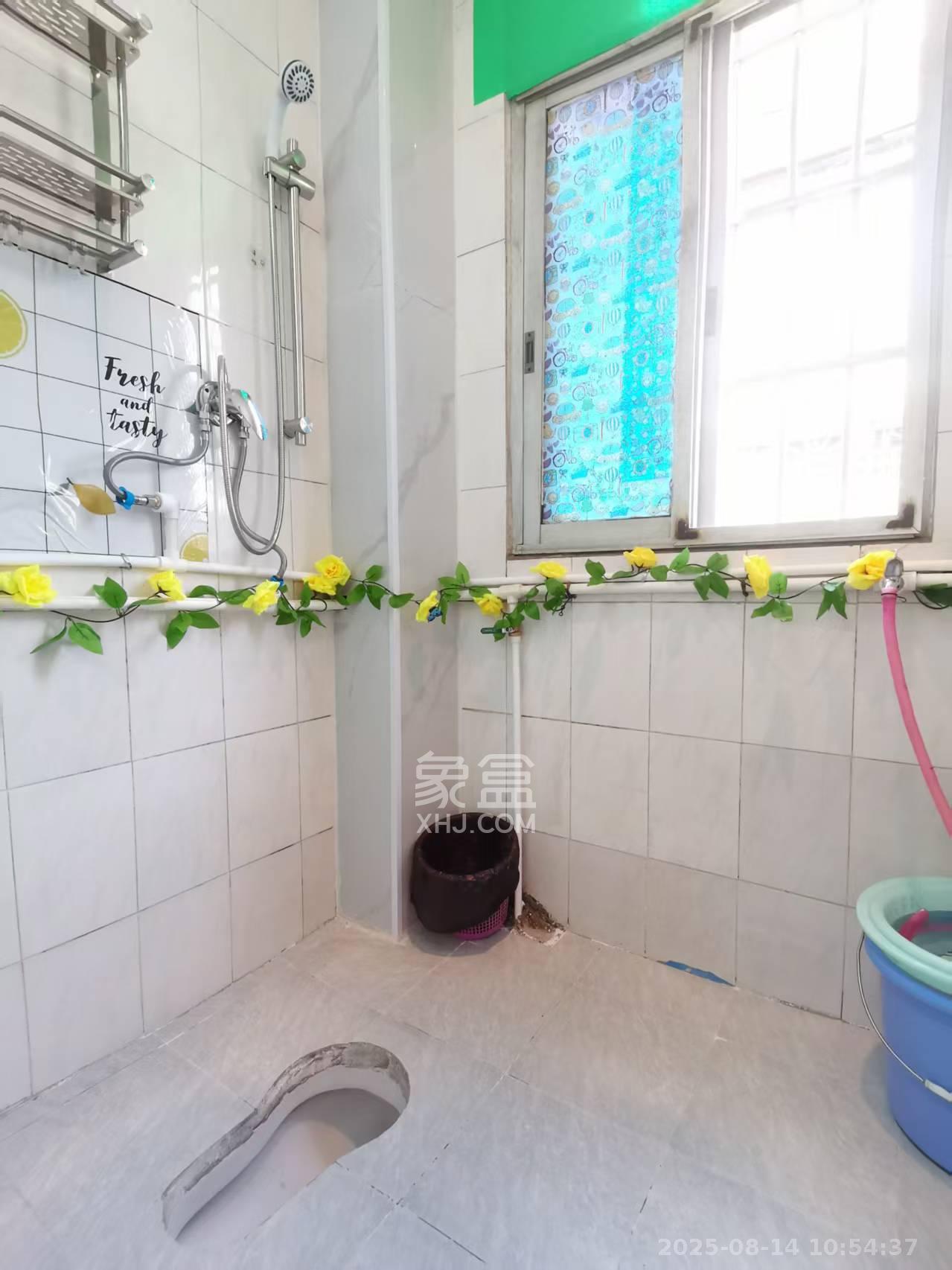 马王堆汽配城 3室2厅1卫 2100.0元/月 马王堆汽配城 3室2厅1卫 2100.0元/月室内图