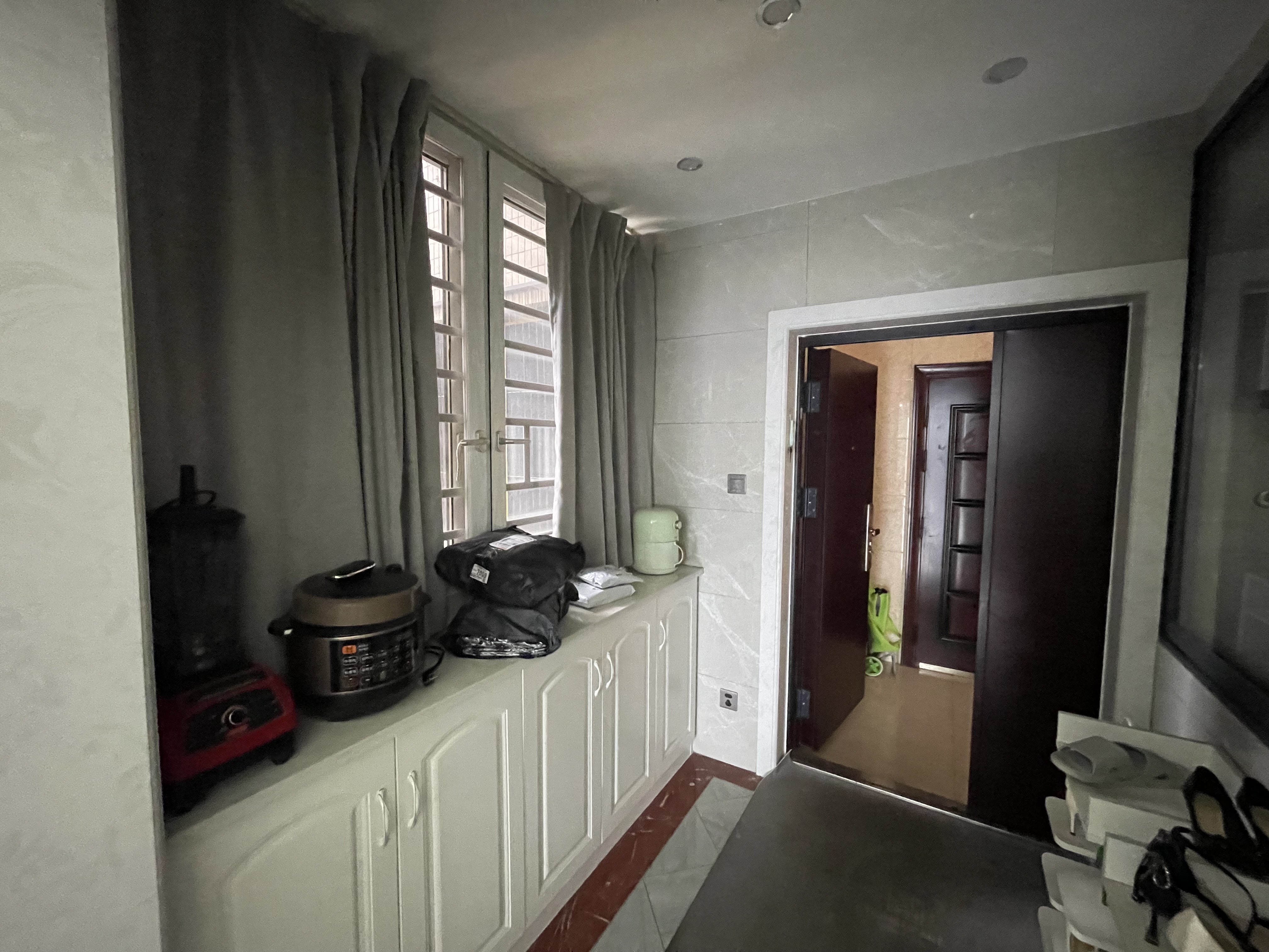 融冠亲城 1室0厅0卫 2600.0元/月 融冠亲城 1室0厅0卫 2600.0元/月室内图