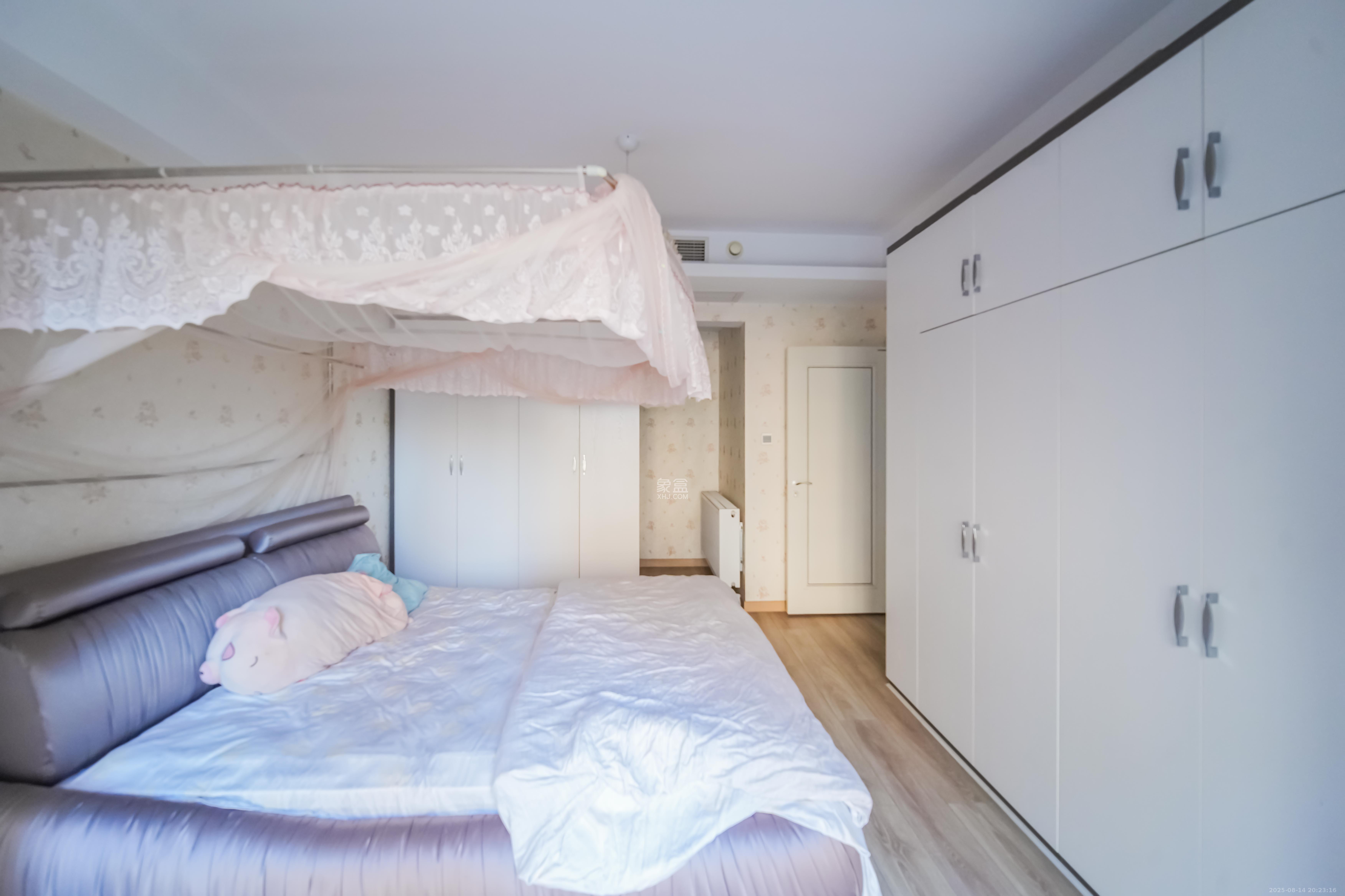 中城丽景香山园 4室2厅2卫 155.0万 中城丽景香山园 4室2厅2卫 155.0万卧室