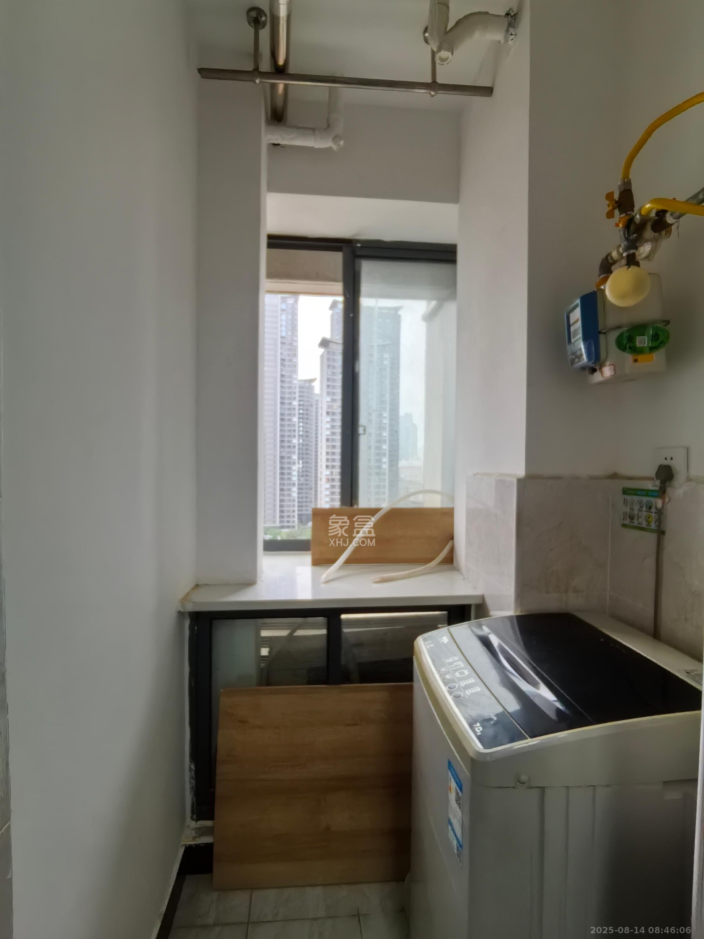 天健城  1室0厅1卫    2000.0元/月 天健城  1室0厅1卫    2000.0元/月室内图